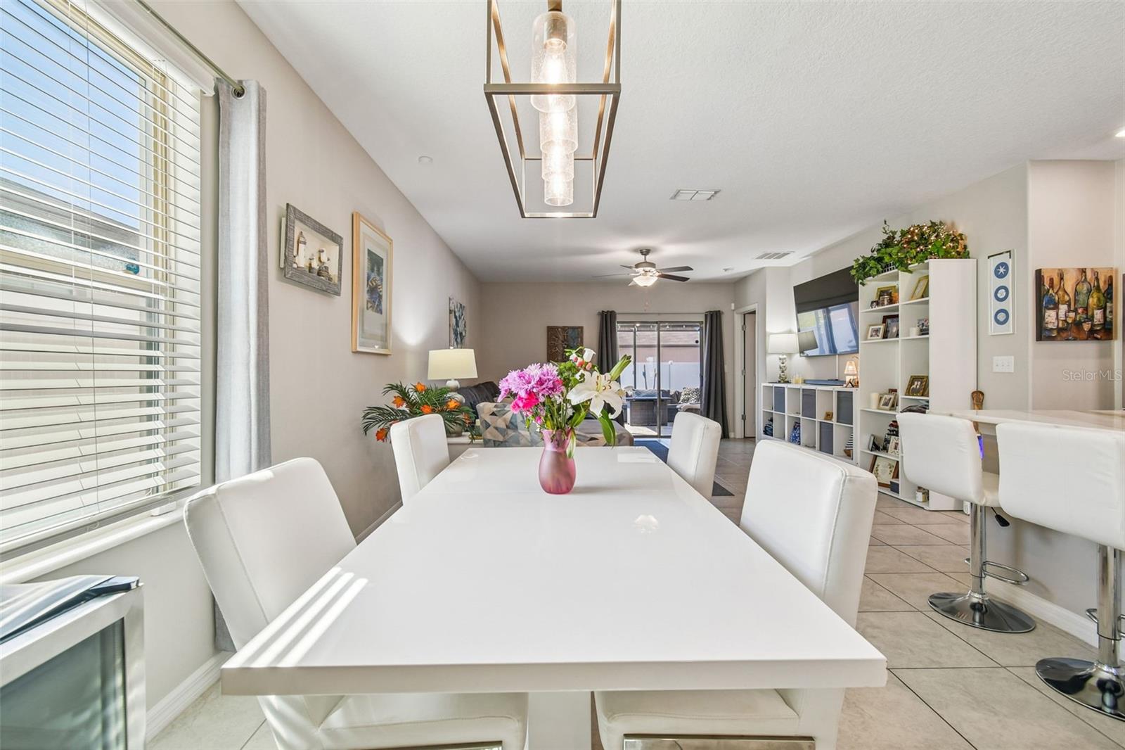 Image 16 of 75 For 984 Olive Conch Street