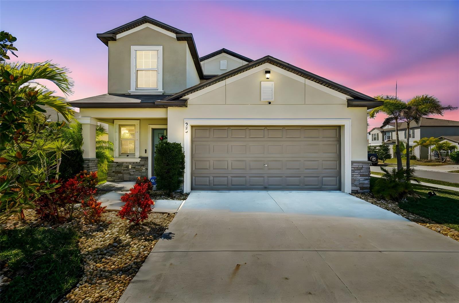 Image 2 of 75 For 984 Olive Conch Street