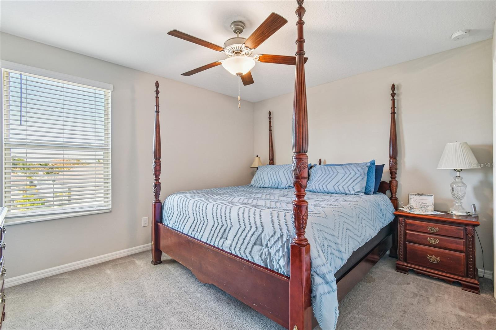 Image 35 of 75 For 984 Olive Conch Street