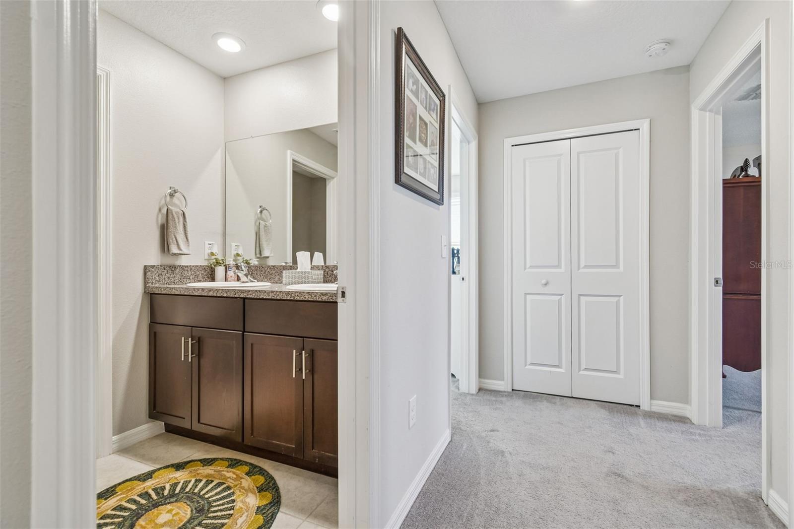 Image 39 of 75 For 984 Olive Conch Street