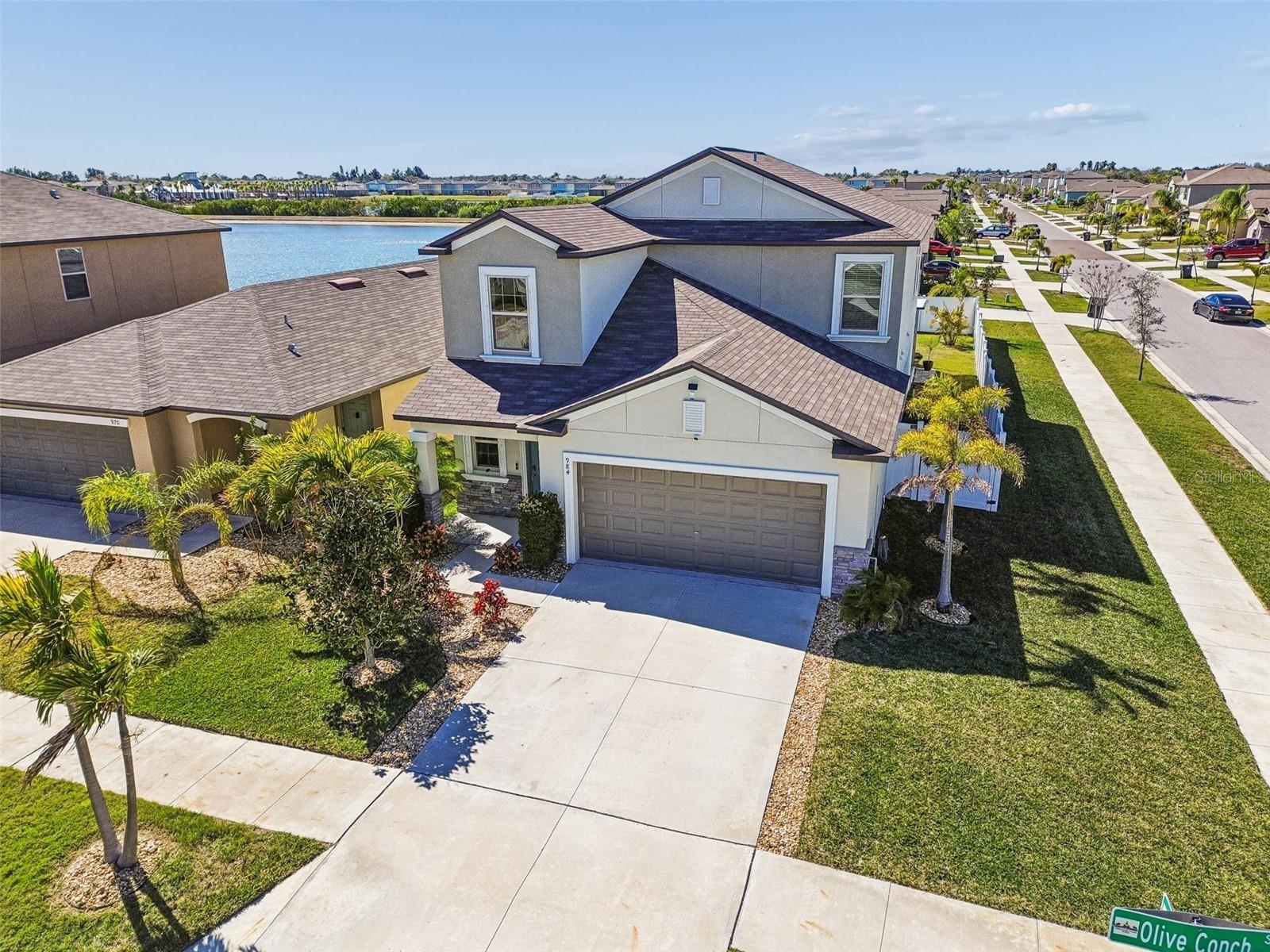 Image 59 of 75 For 984 Olive Conch Street