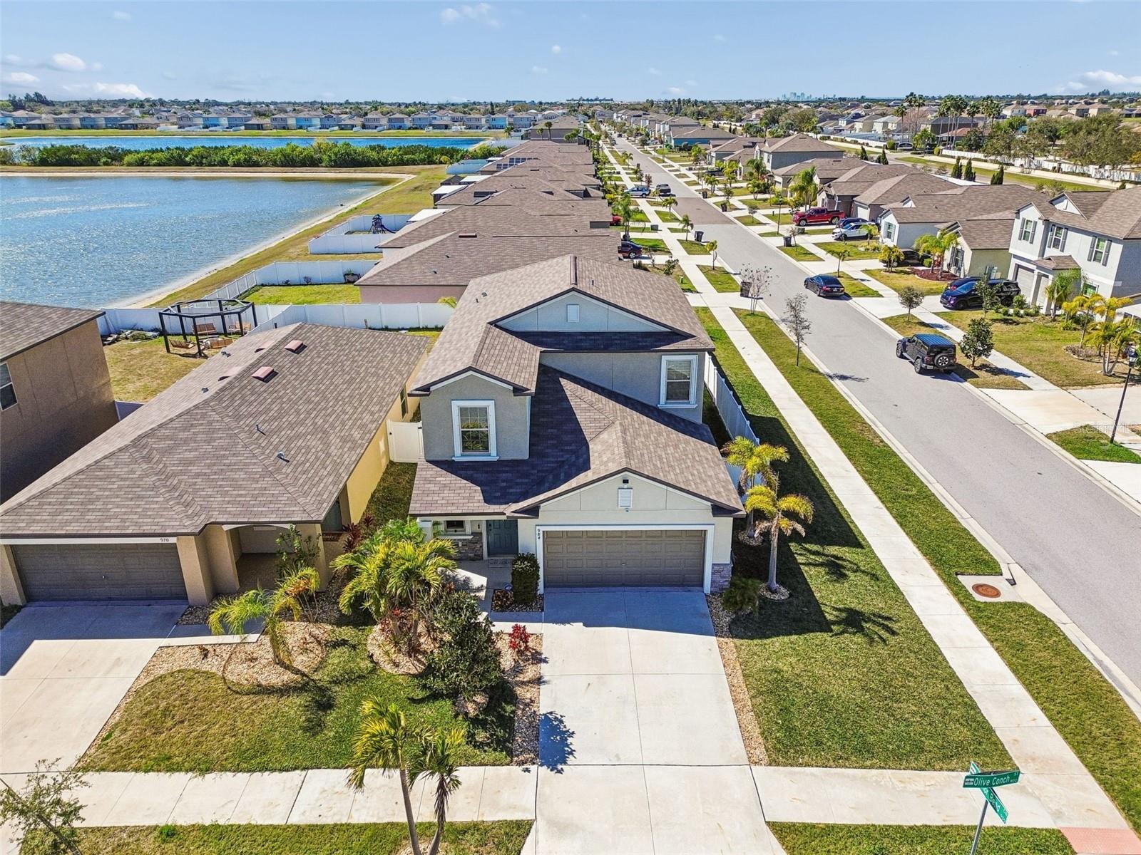 Image 61 of 75 For 984 Olive Conch Street