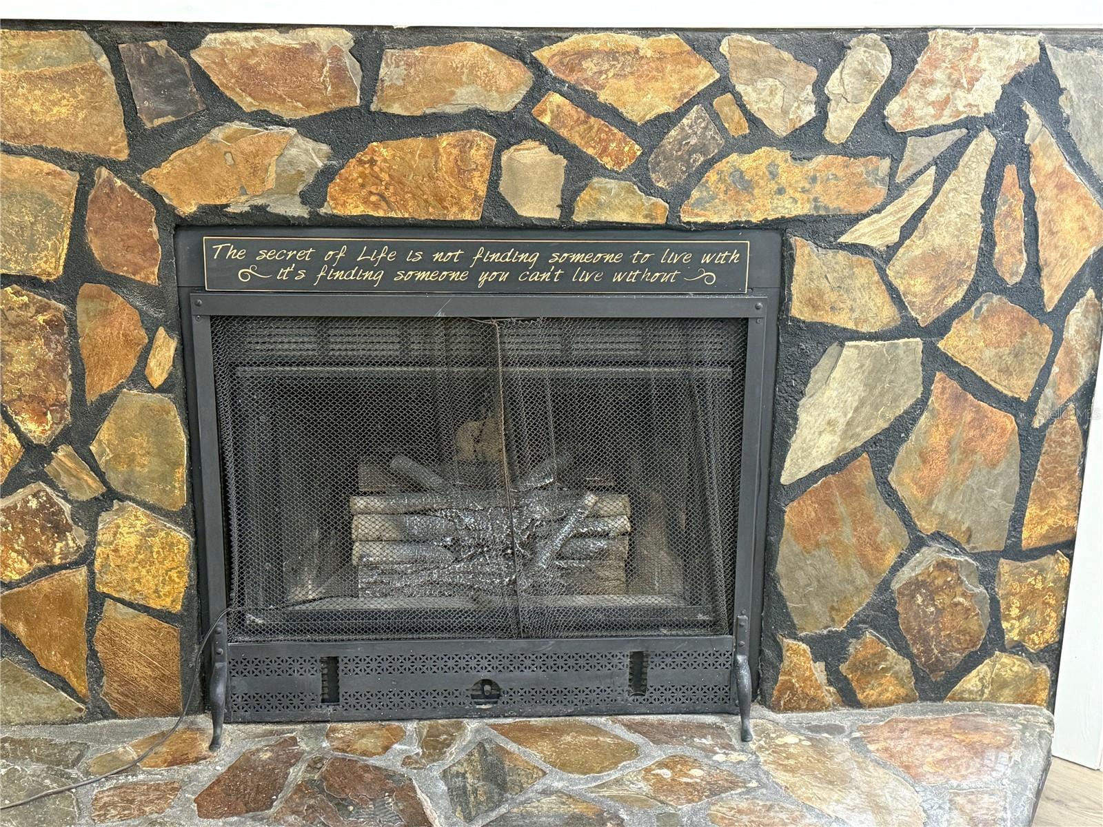 Image 12 of 33 For 8824 Overlook Dr