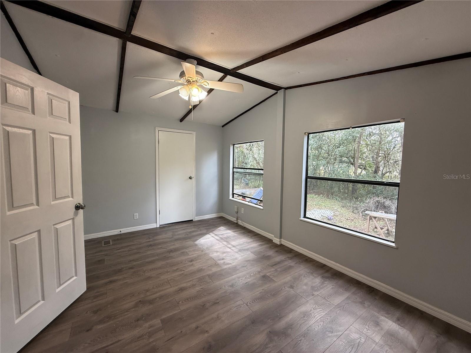 Image 15 of 33 For 8824 Overlook Dr