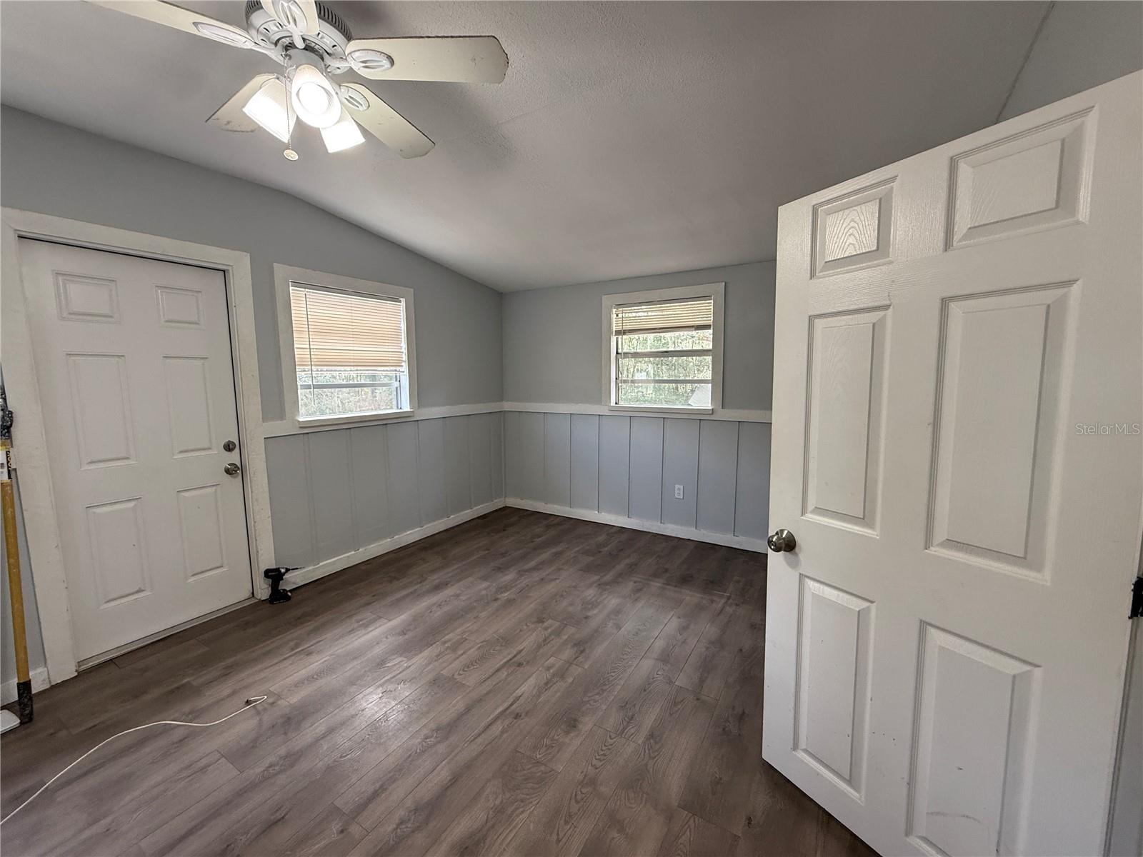 Image 24 of 33 For 8824 Overlook Dr