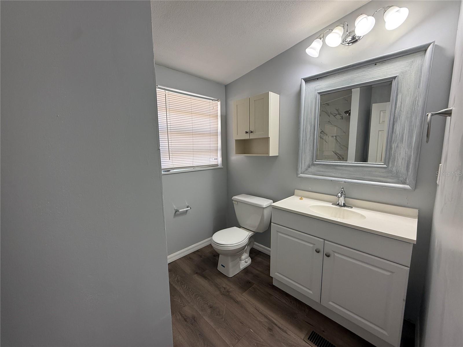 Image 26 of 33 For 8824 Overlook Dr