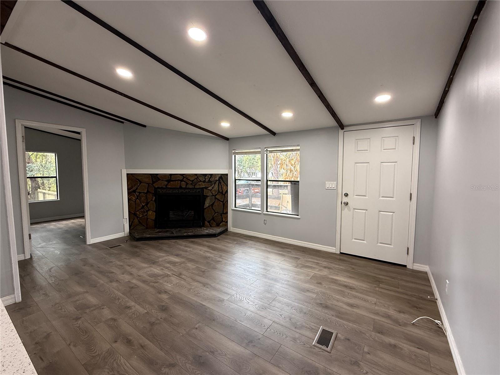 Image 3 of 33 For 8824 Overlook Dr