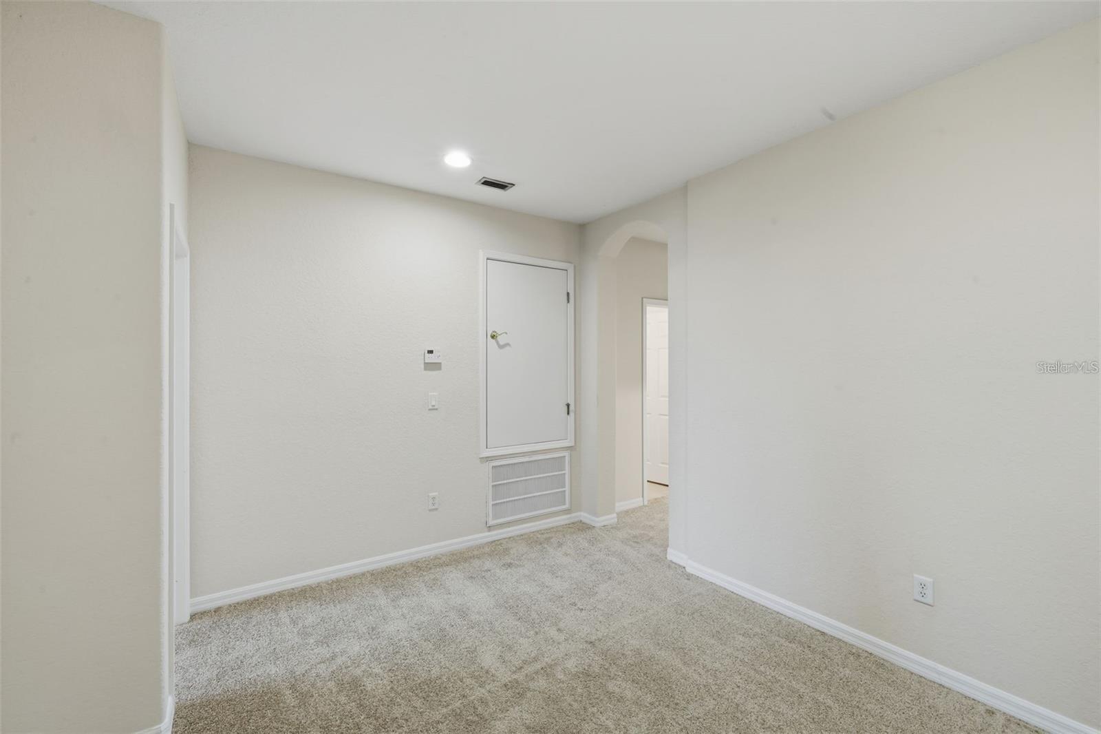 Image 11 of 32 For 3914 Silverlake Way