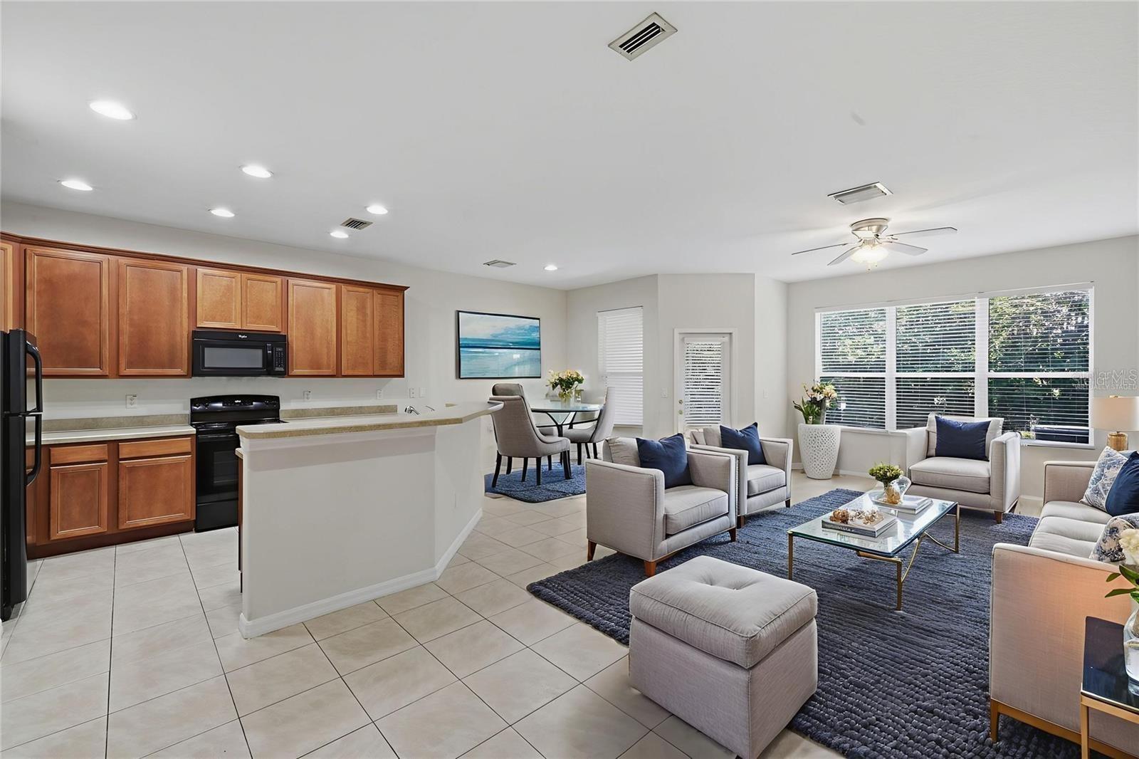 Image 5 of 32 For 3914 Silverlake Way