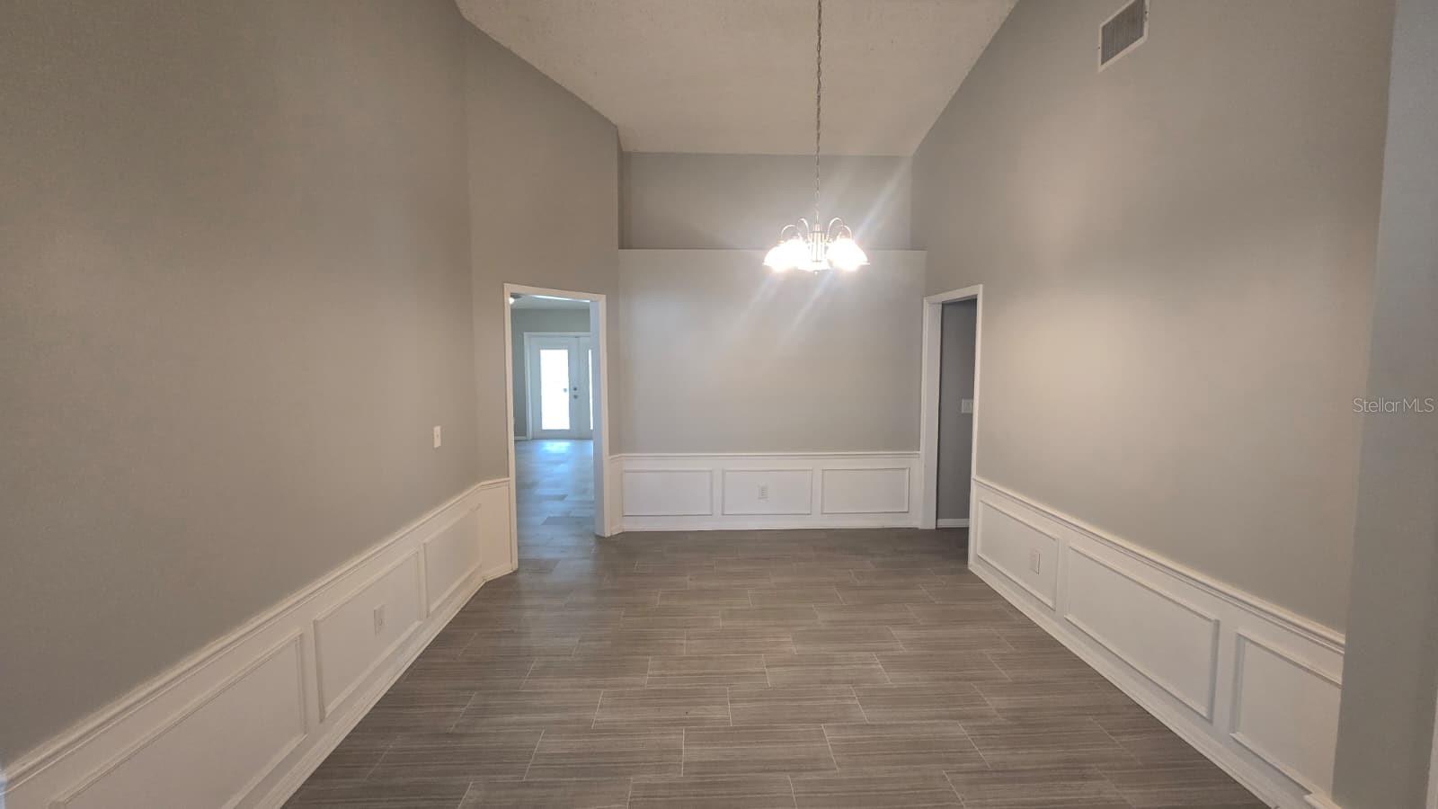 Image 3 of 18 For 1725 Elk Spring Drive