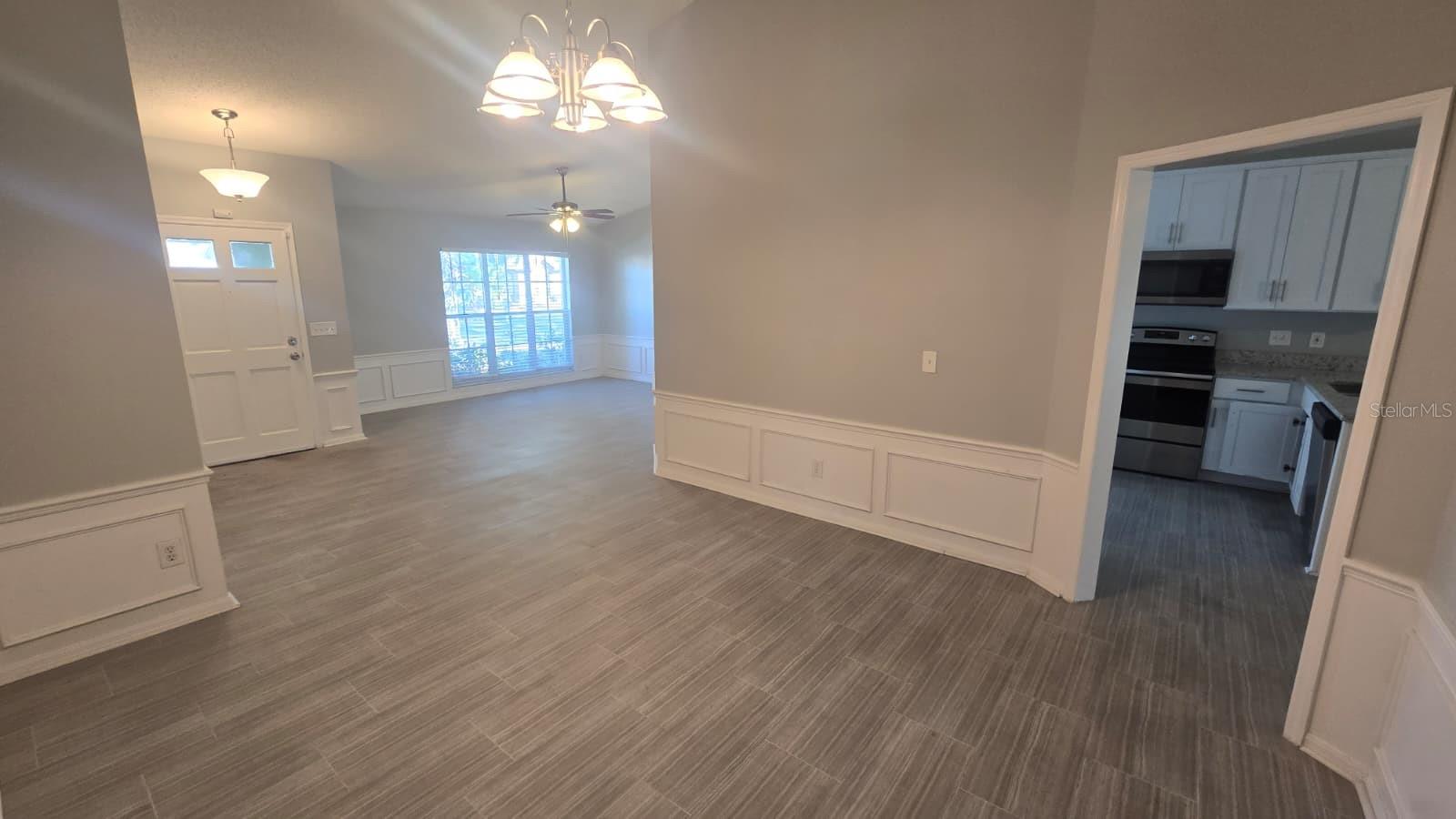 Image 4 of 18 For 1725 Elk Spring Drive