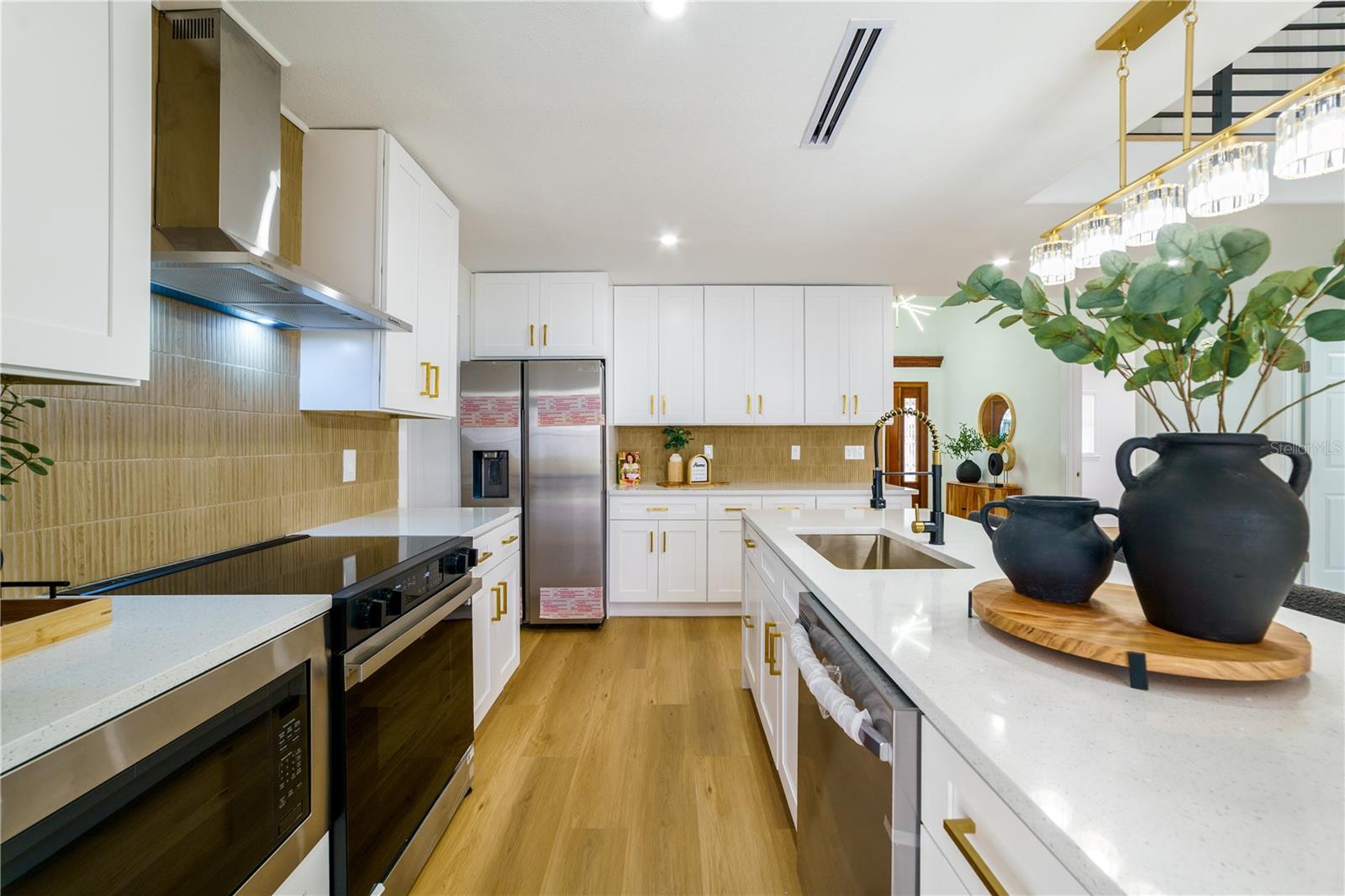 Image 16 of 59 For 3149 Canal Drive