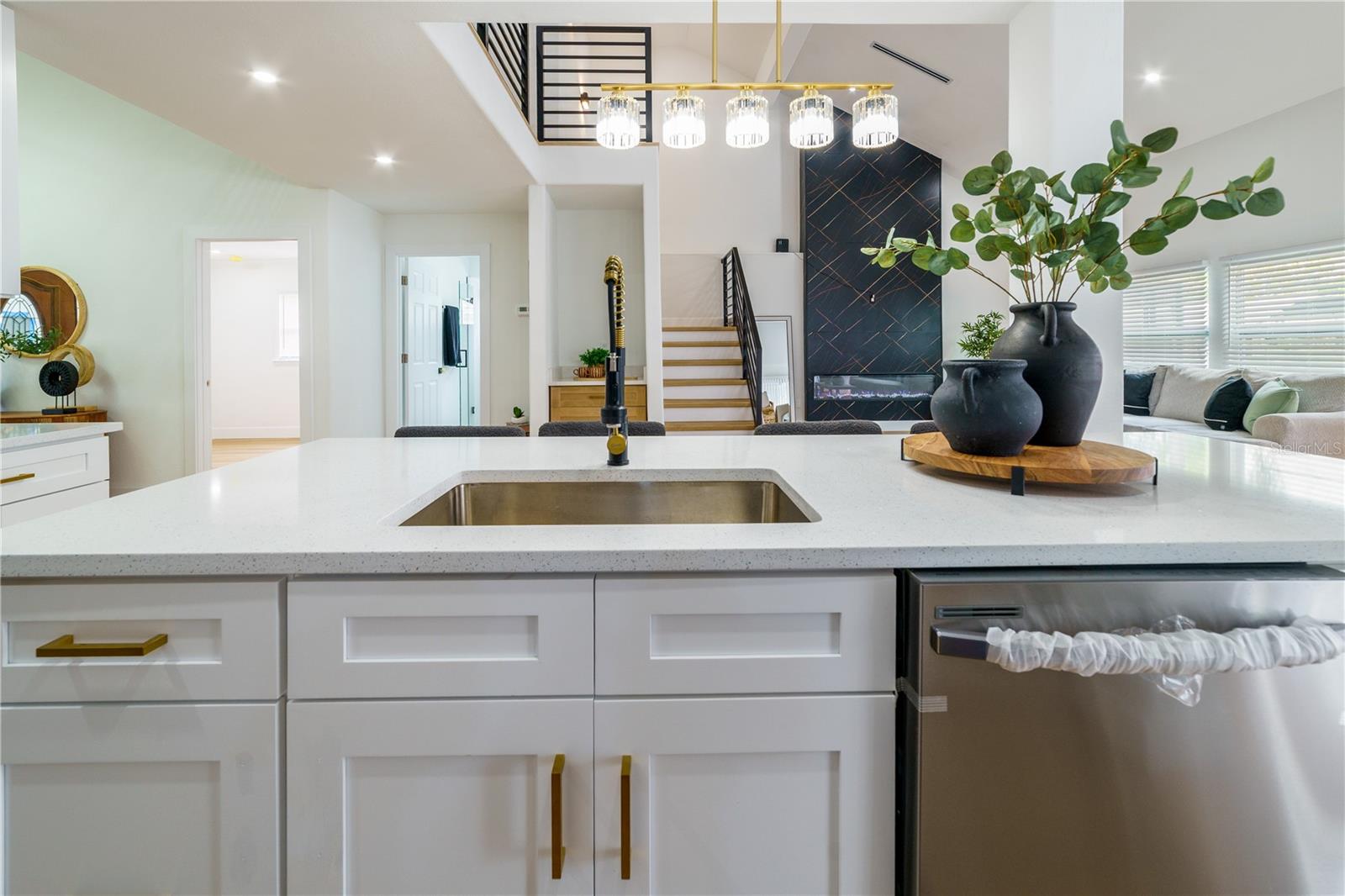 Image 19 of 59 For 3149 Canal Drive