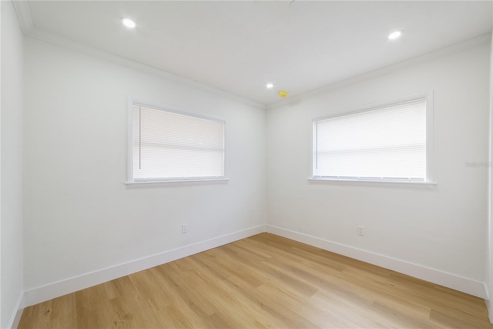 Image 8 of 59 For 3149 Canal Drive