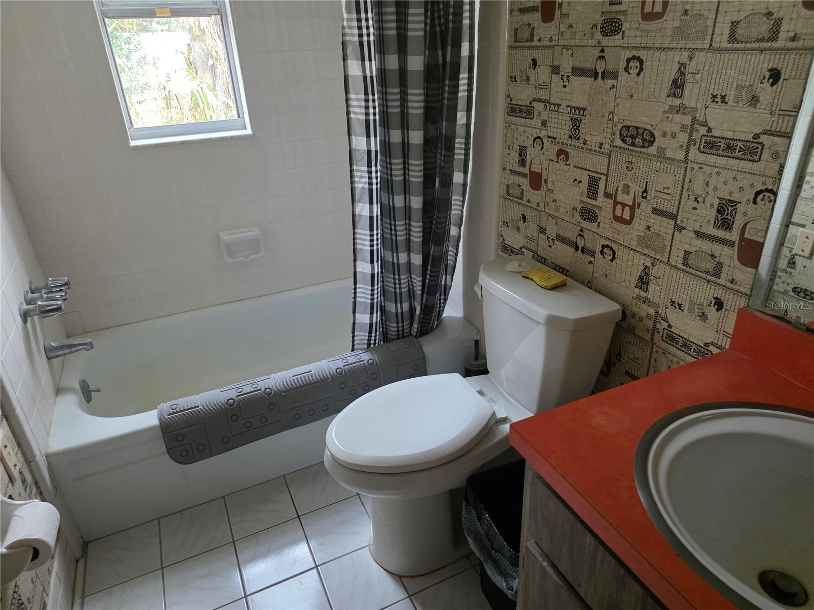 Image 23 of 33 For 22368 Weeks Boulevard