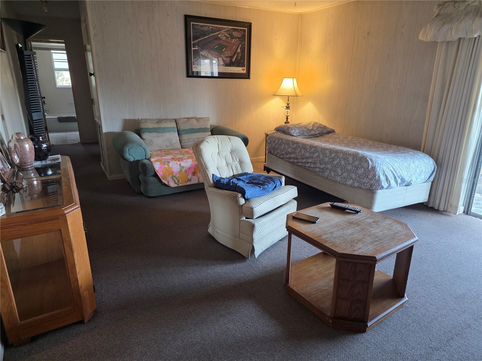 Image 9 of 33 For 22368 Weeks Boulevard