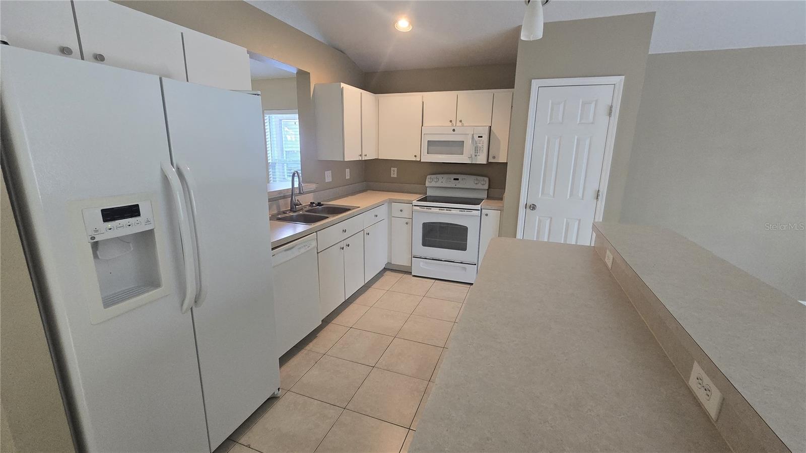 Image 3 of 12 For 6515 Summer Cove Drive