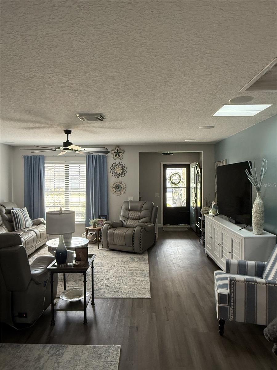 Image 6 of 12 For 11349 Davison Lane