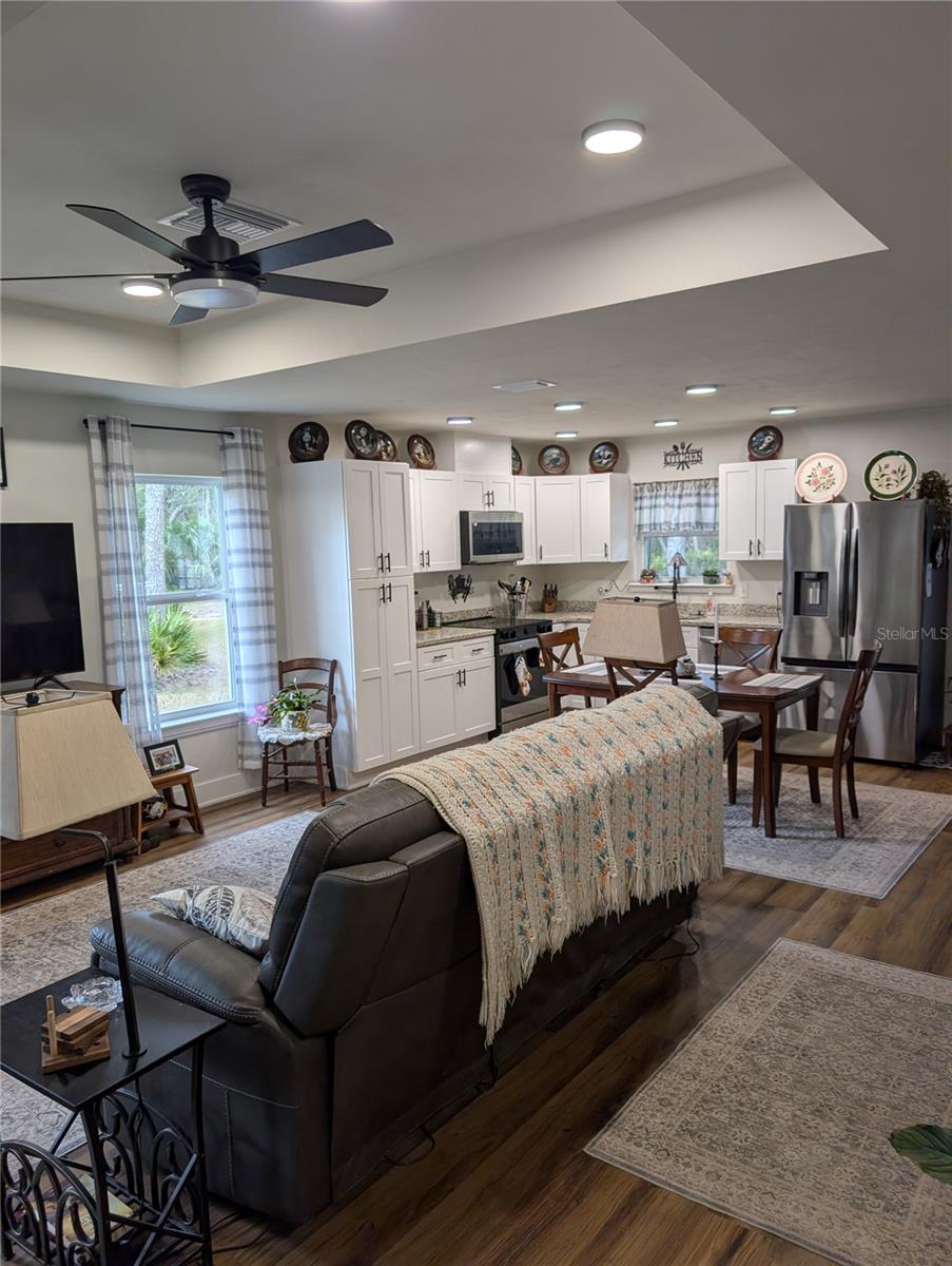 Image 12 of 30 For 11190 100th Avenue