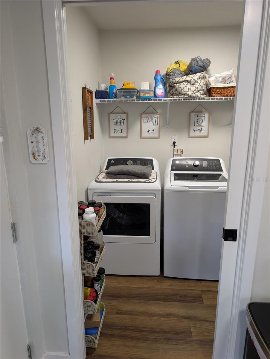 Image 14 of 30 For 11190 100th Avenue