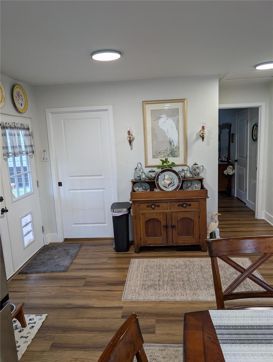 Image 16 of 30 For 11190 100th Avenue