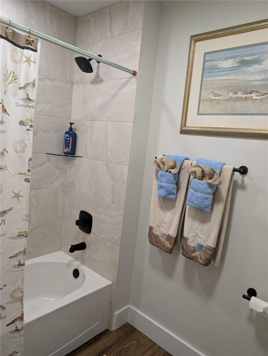 Image 18 of 30 For 11190 100th Avenue