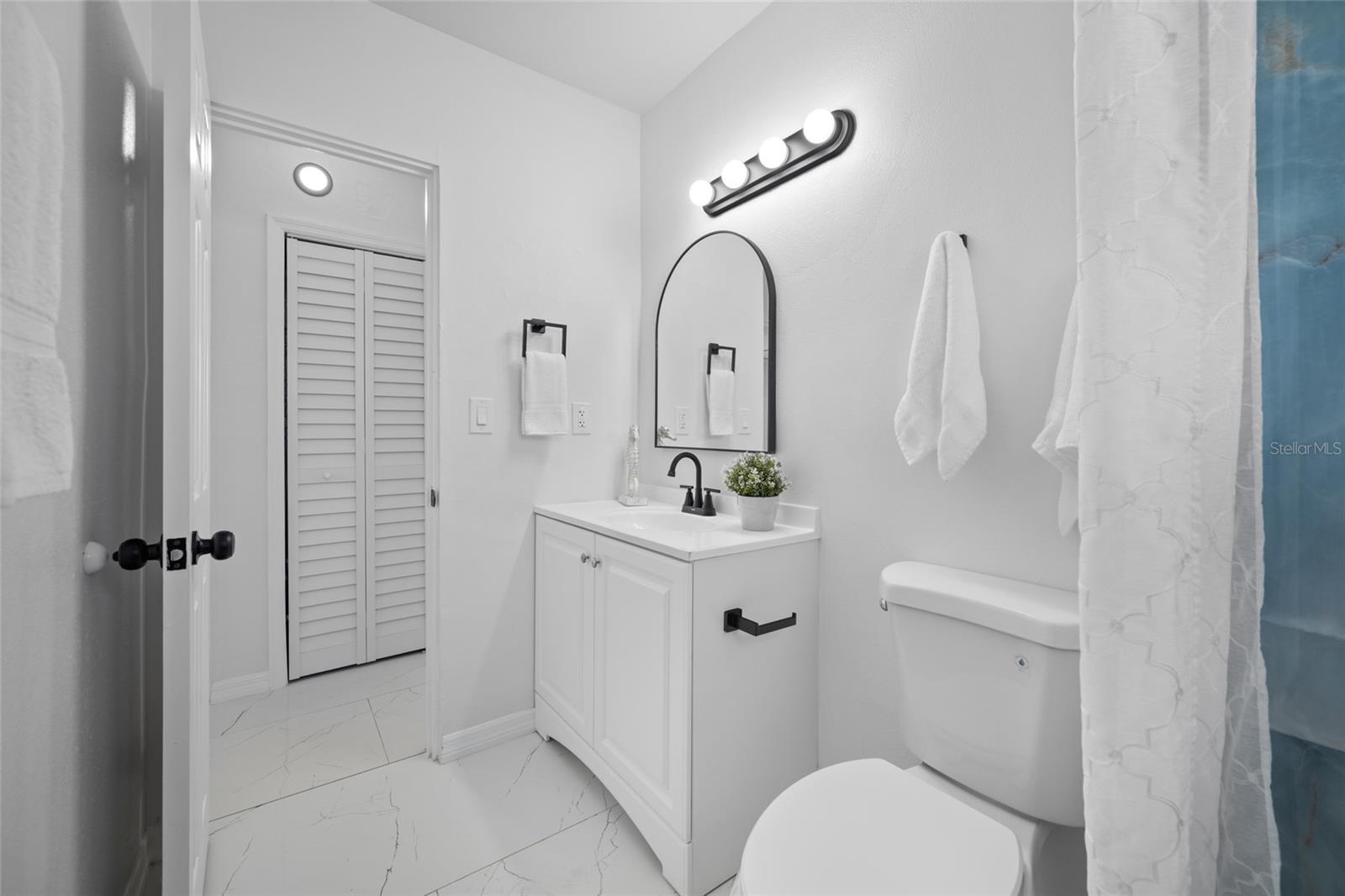 Image 17 of 52 For 7010 Boca Ciega Drive