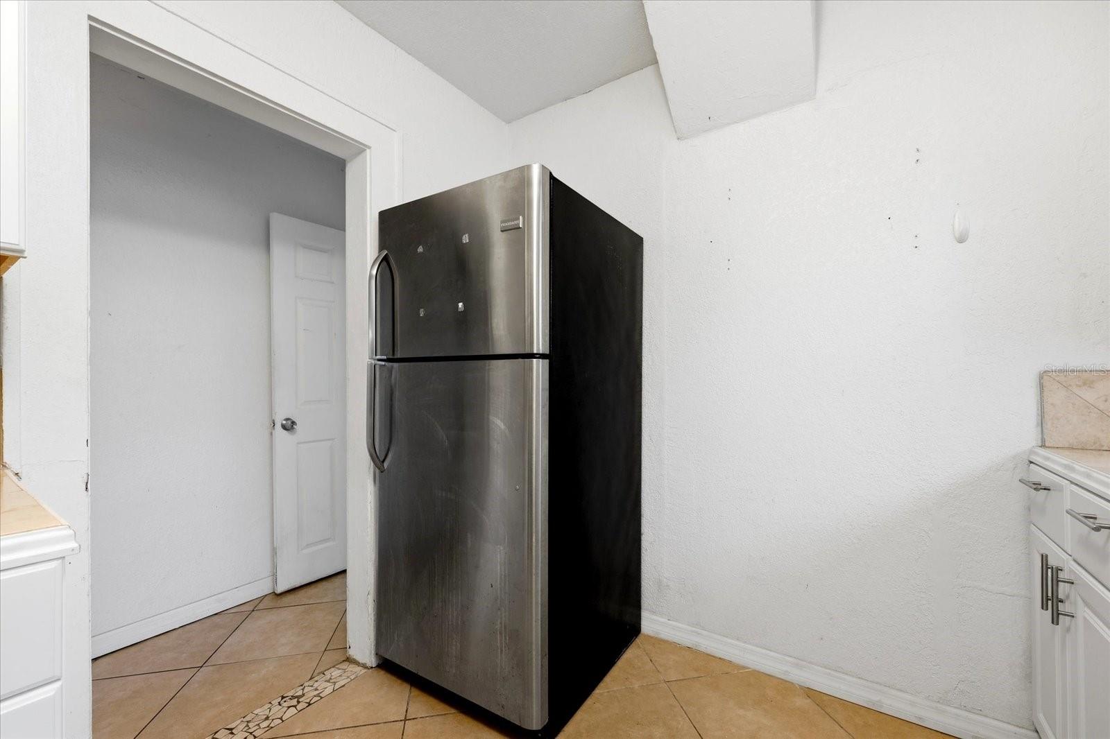 Image 13 of 21 For 1919 Quincy Street S