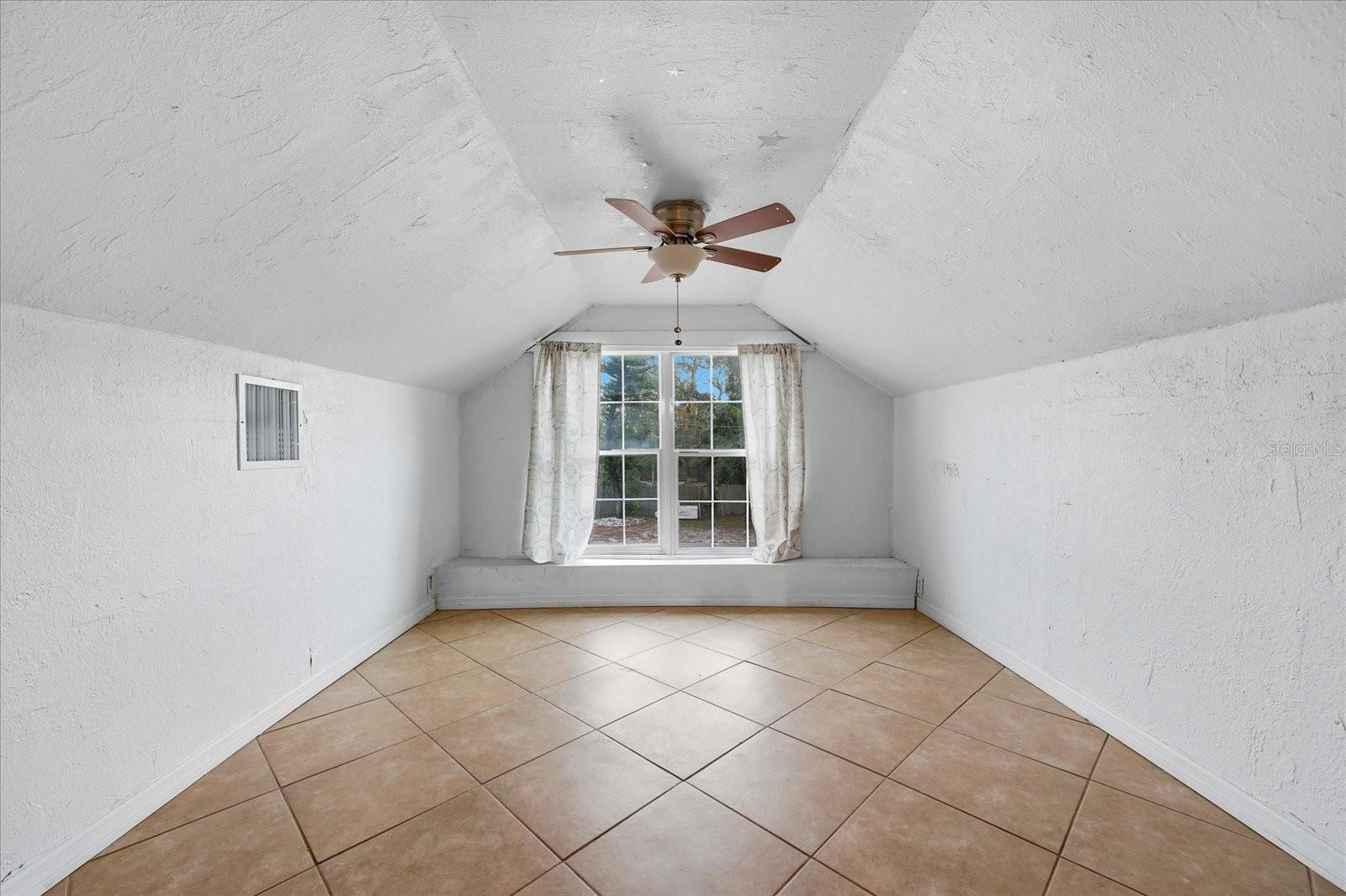 Image 18 of 21 For 1919 Quincy Street S