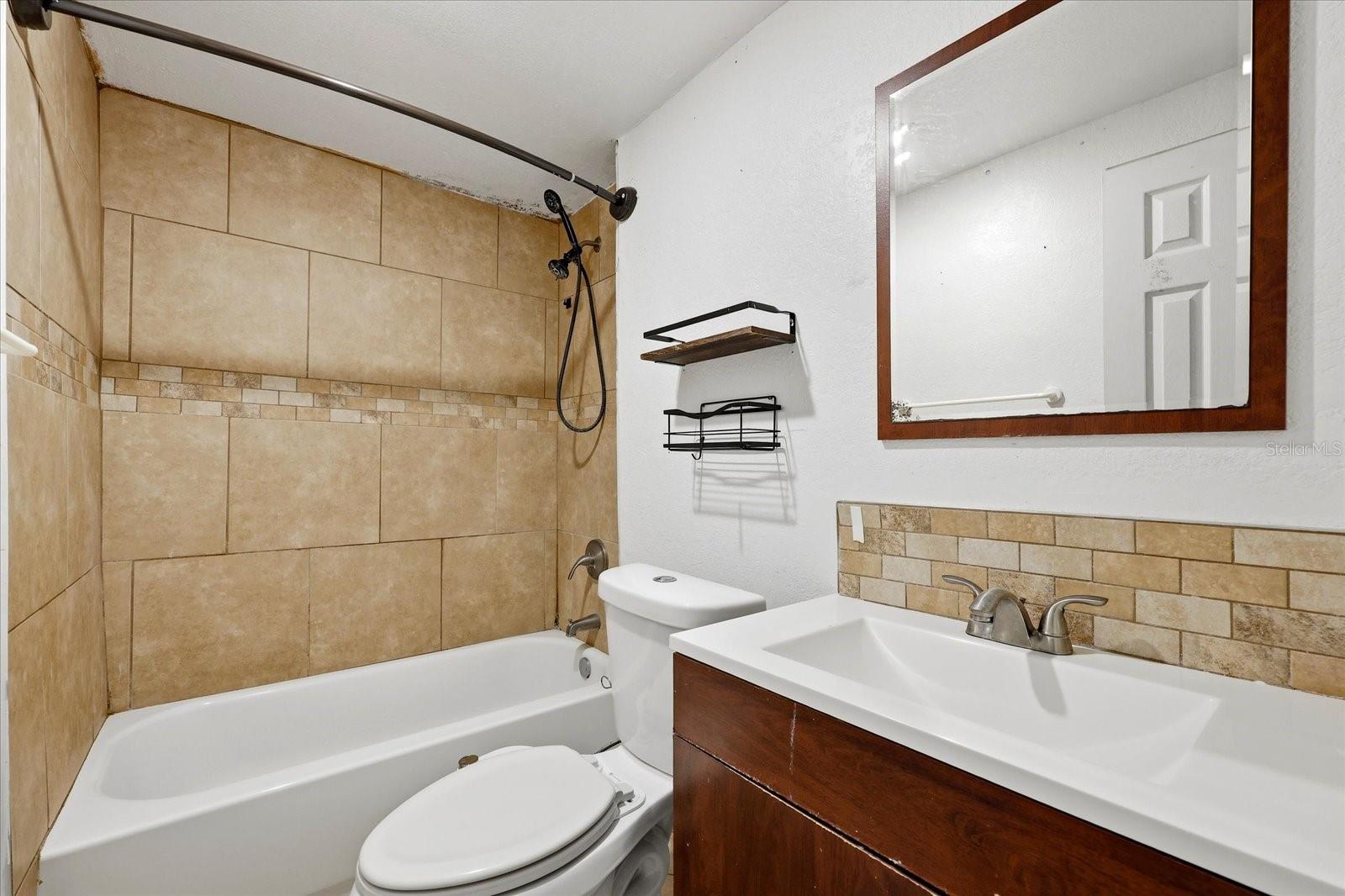 Image 9 of 21 For 1919 Quincy Street S