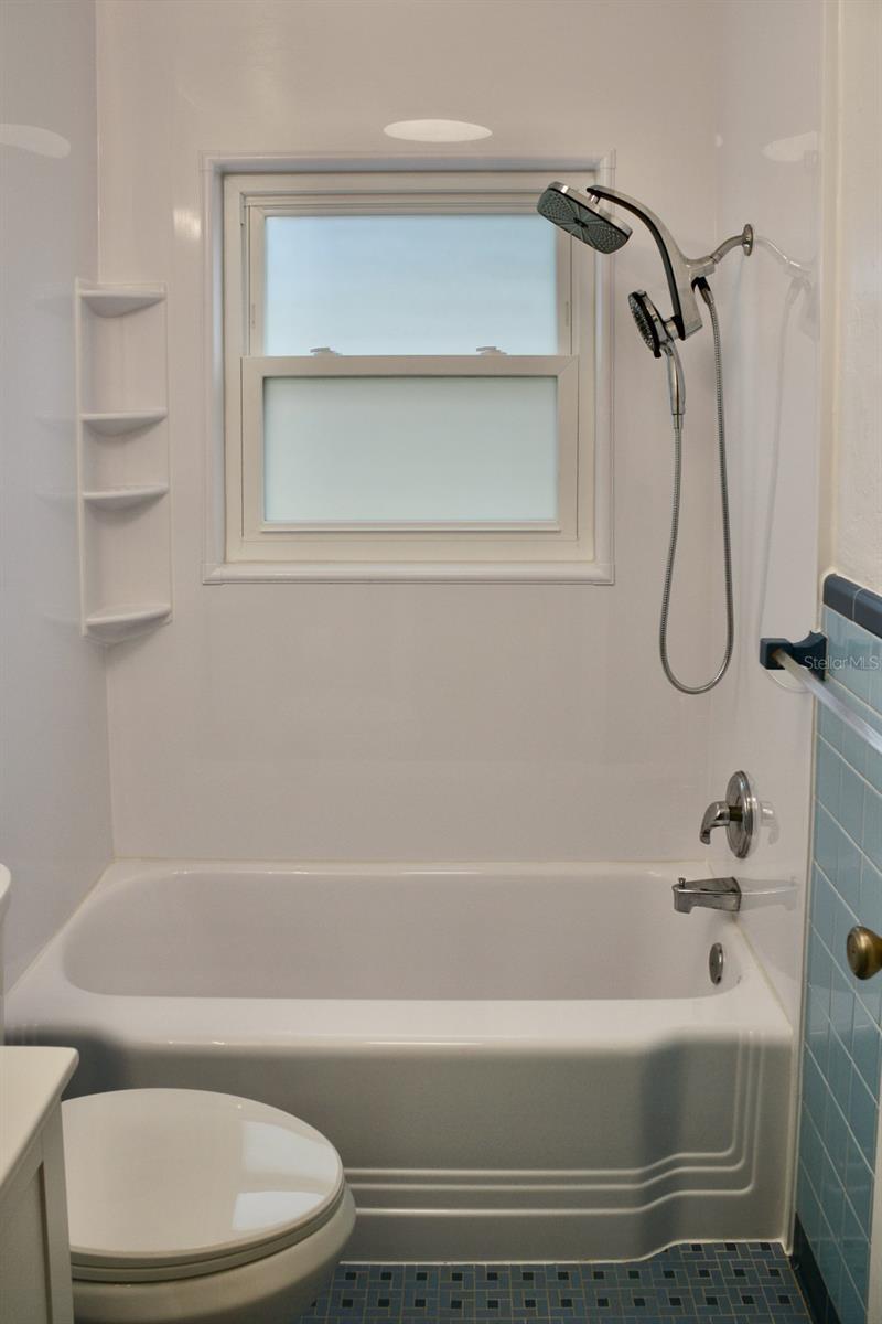 Image 16 of 53 For 238 43rd Avenue N