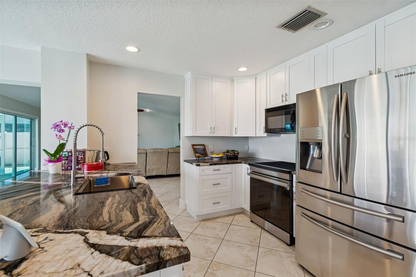 Image 14 of 50 For 9816 San Sebastian Way