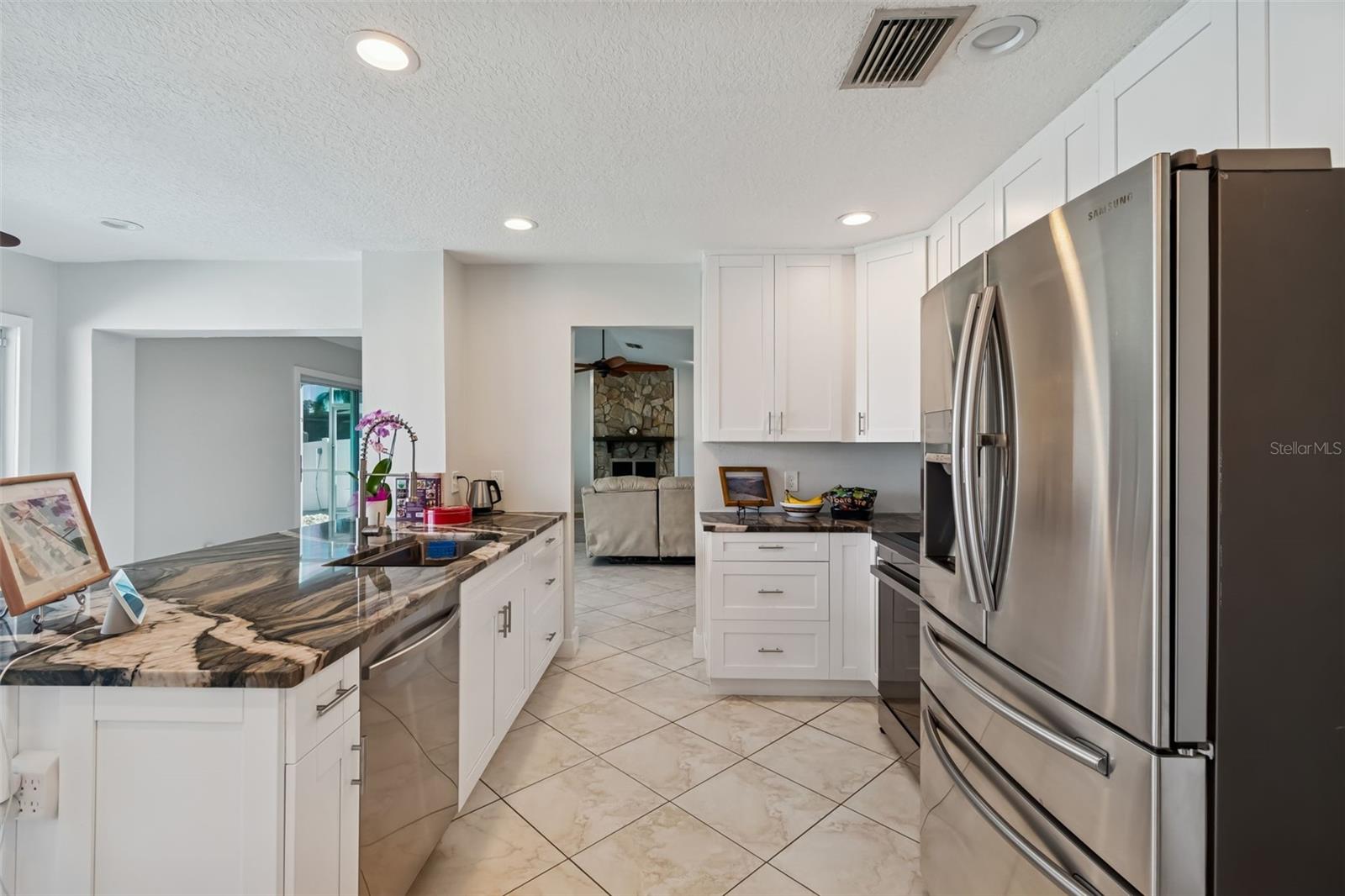 Image 17 of 50 For 9816 San Sebastian Way