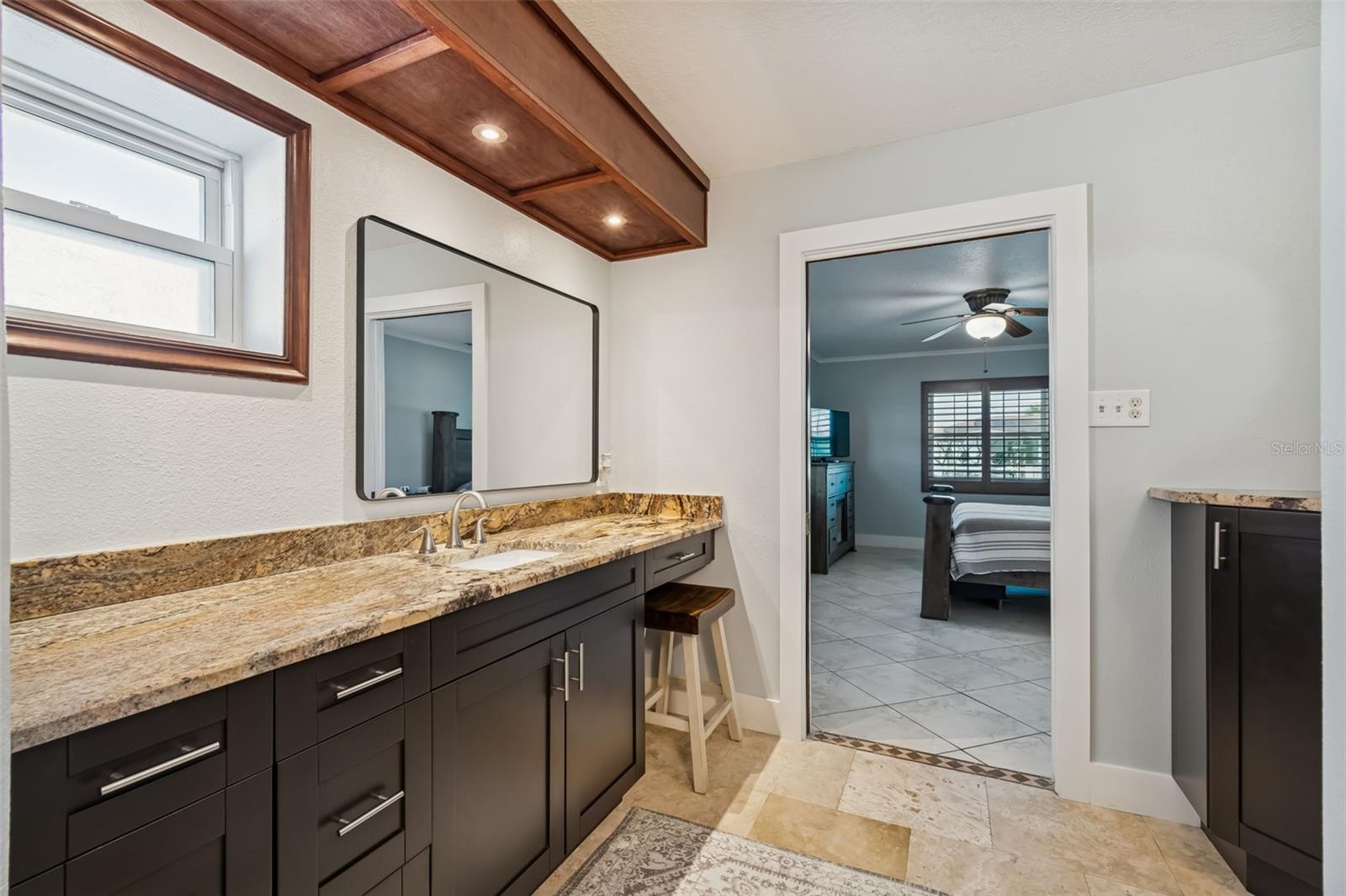 Image 20 of 50 For 9816 San Sebastian Way