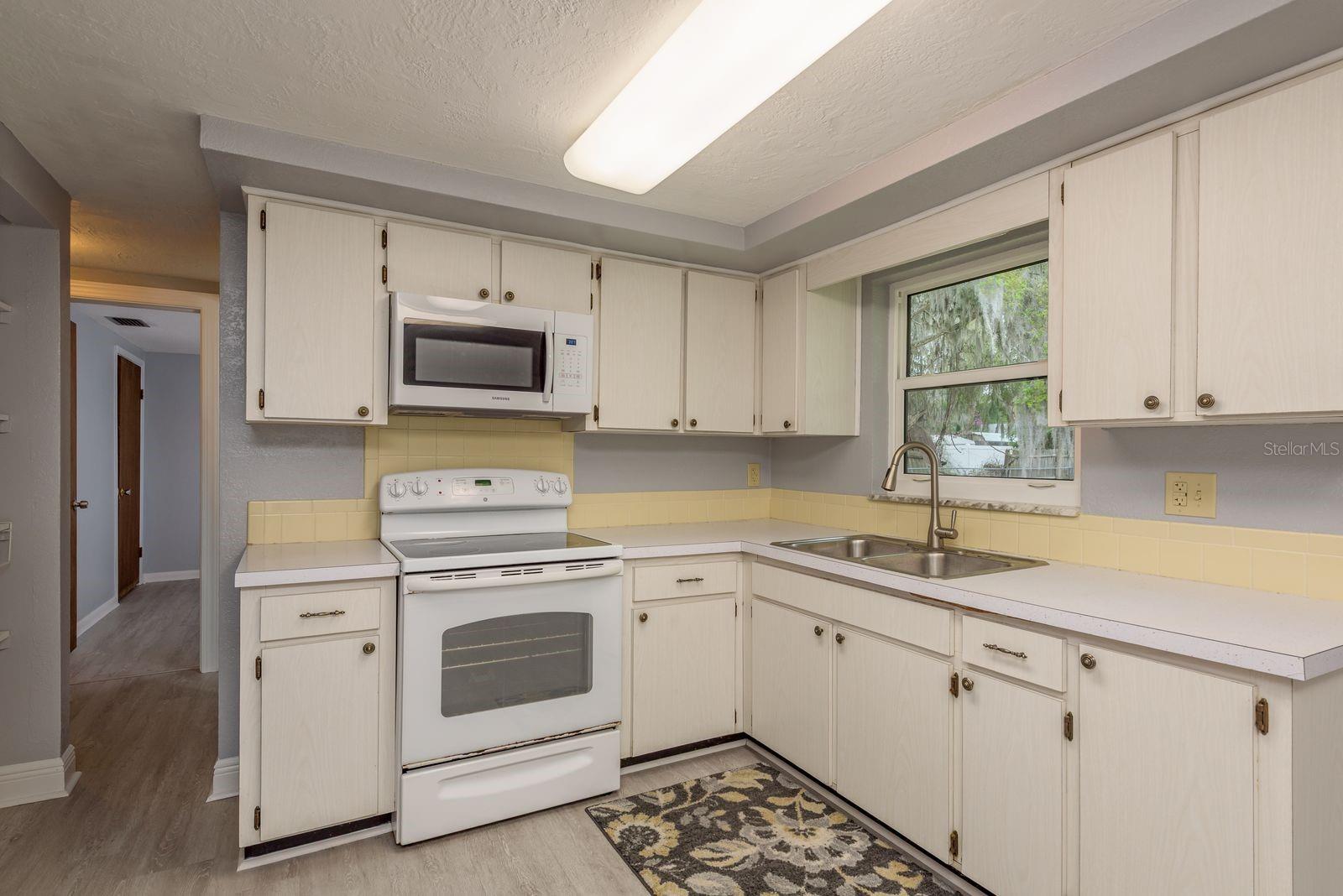 Image 7 of 23 For 7730 Chapel Avenue