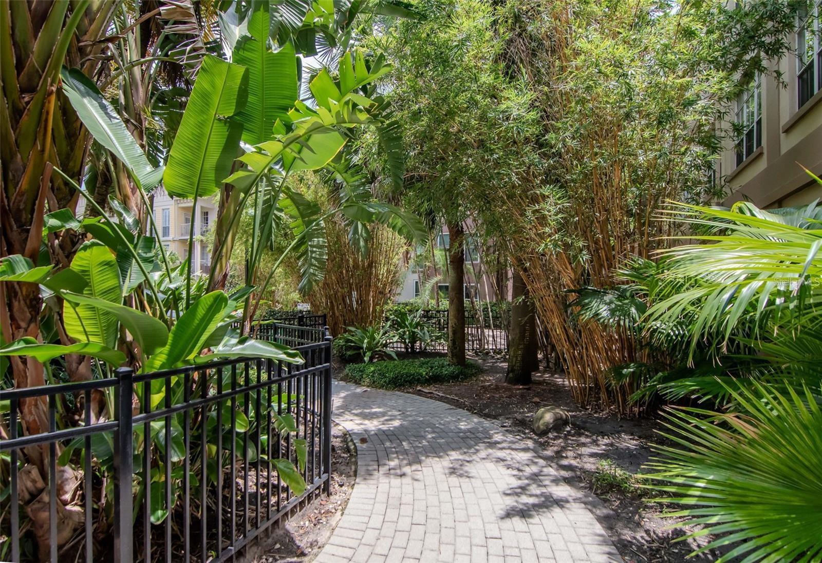 Image 27 of 37 For 504 Armenia Avenue 1311