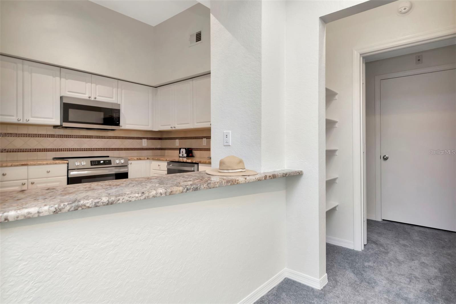 Image 6 of 37 For 504 Armenia Avenue 1311