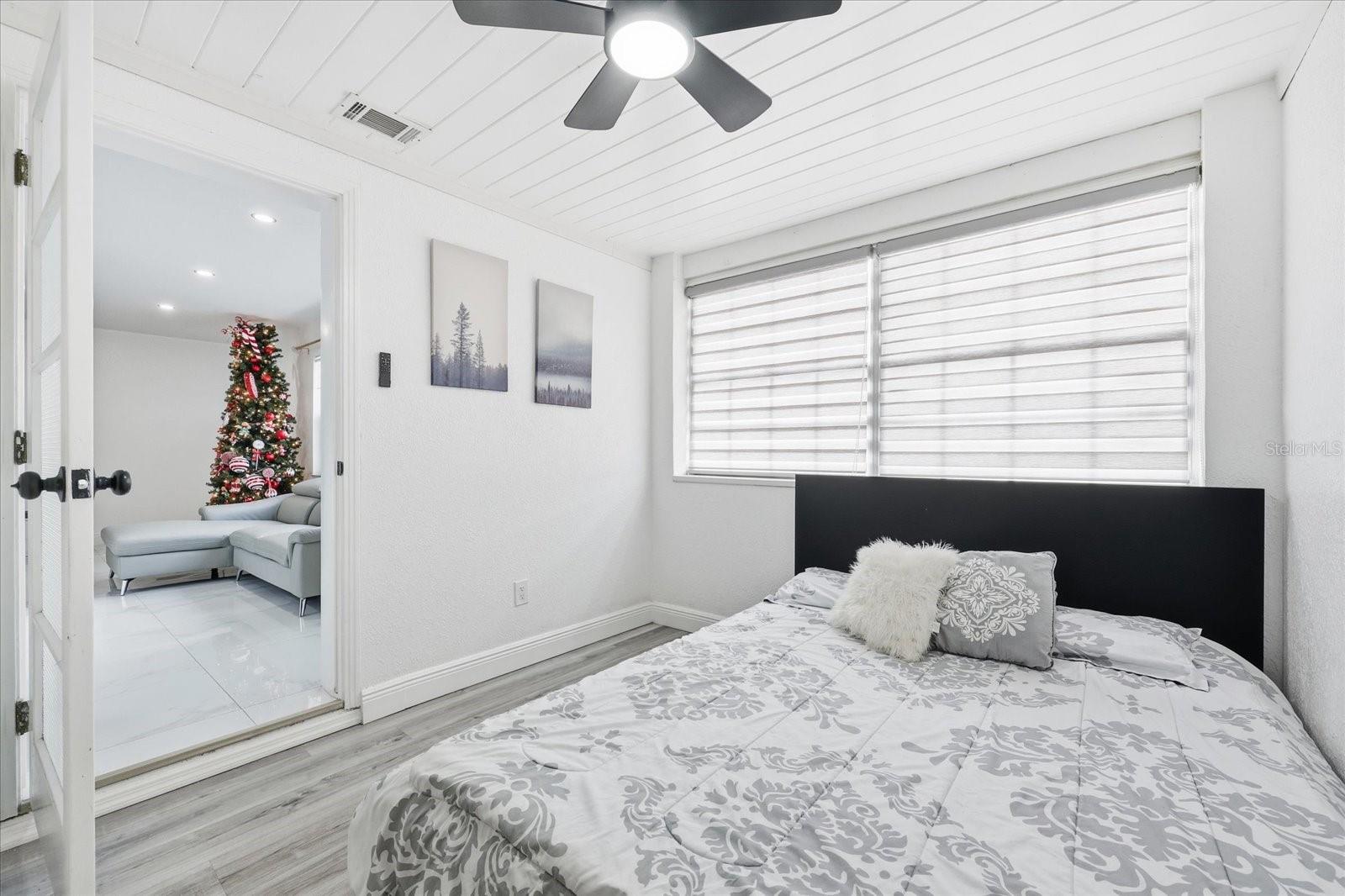 Image 13 of 26 For 2521 Minnehaha Street