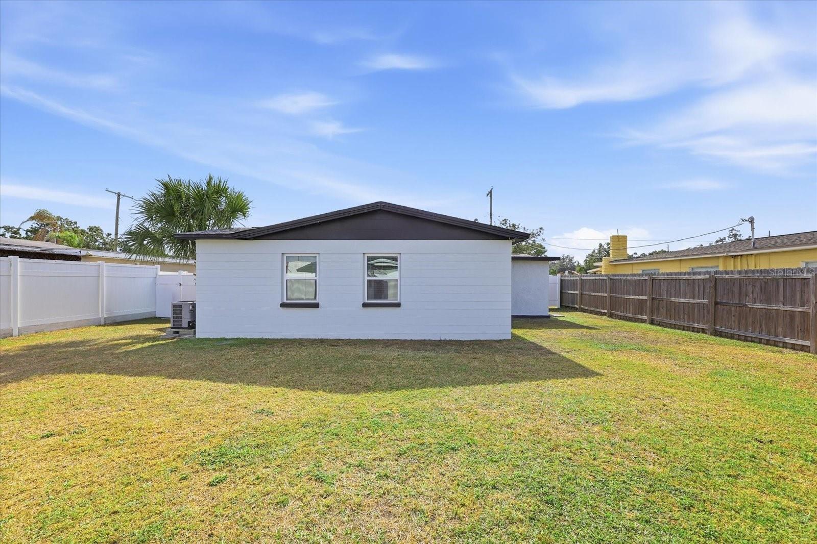 Image 21 of 26 For 2521 Minnehaha Street