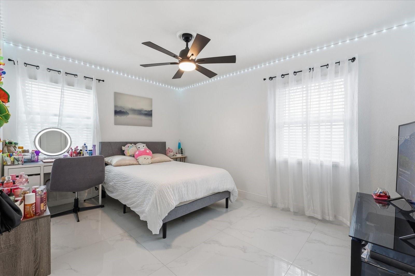 Image 9 of 26 For 2521 Minnehaha Street