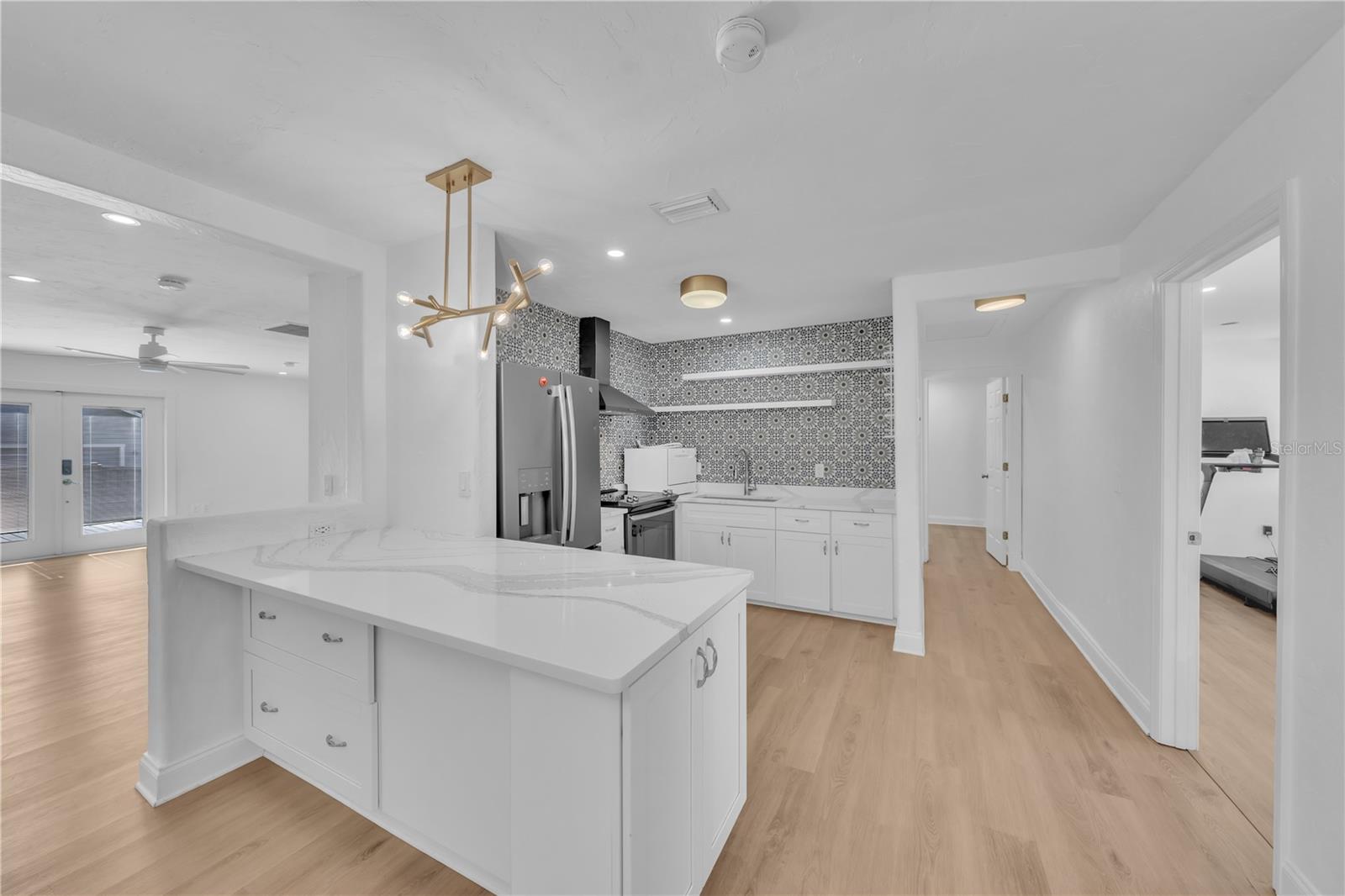 Image 10 of 45 For 314 Frances Avenue