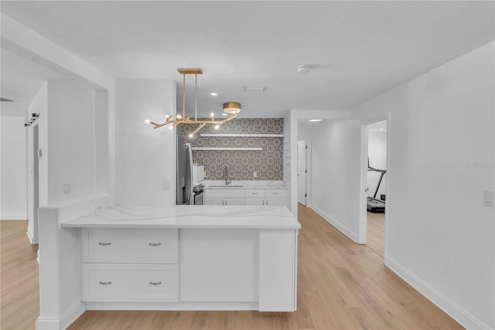 Image 12 of 45 For 314 Frances Avenue