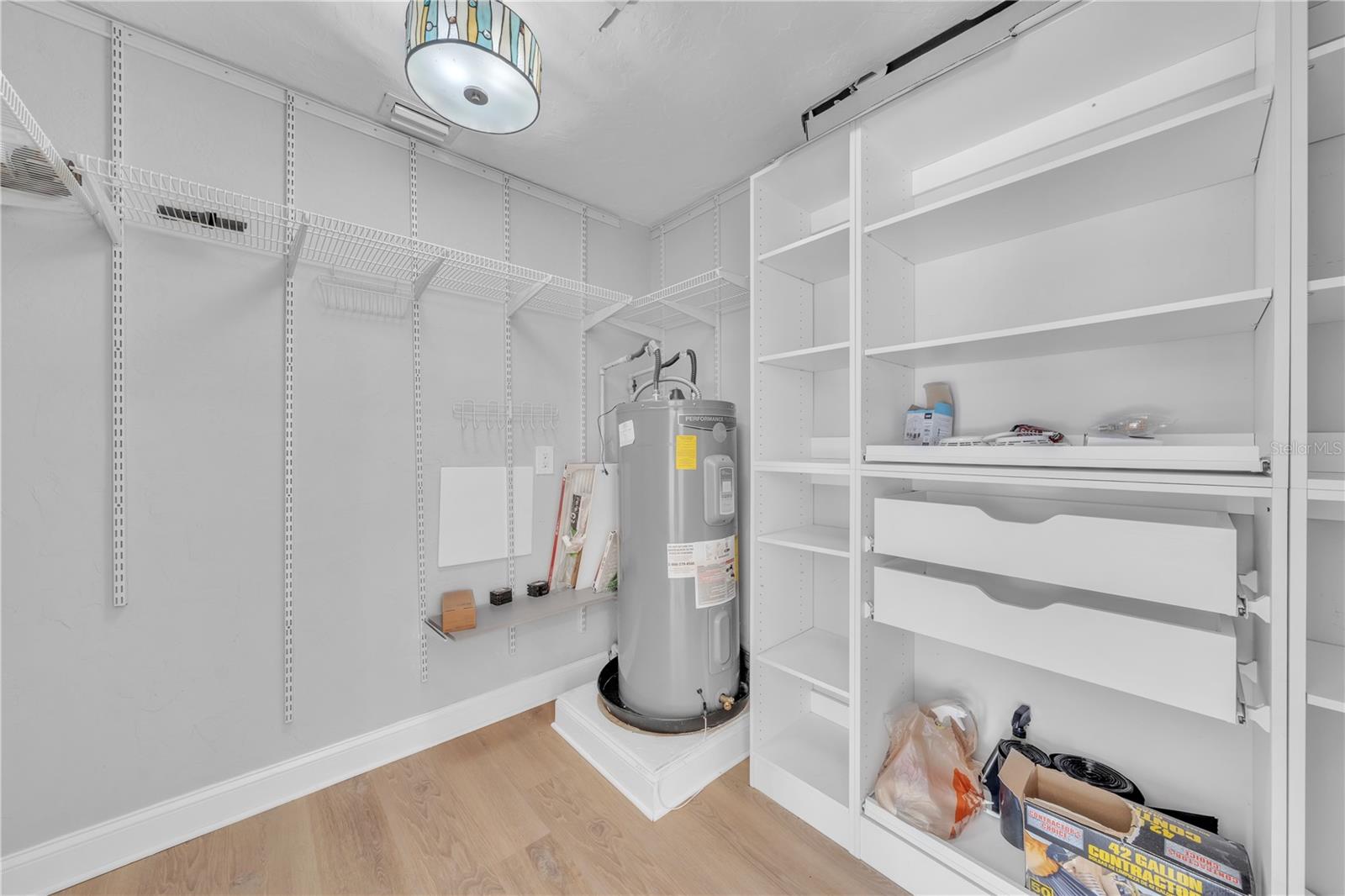 Image 27 of 45 For 314 Frances Avenue