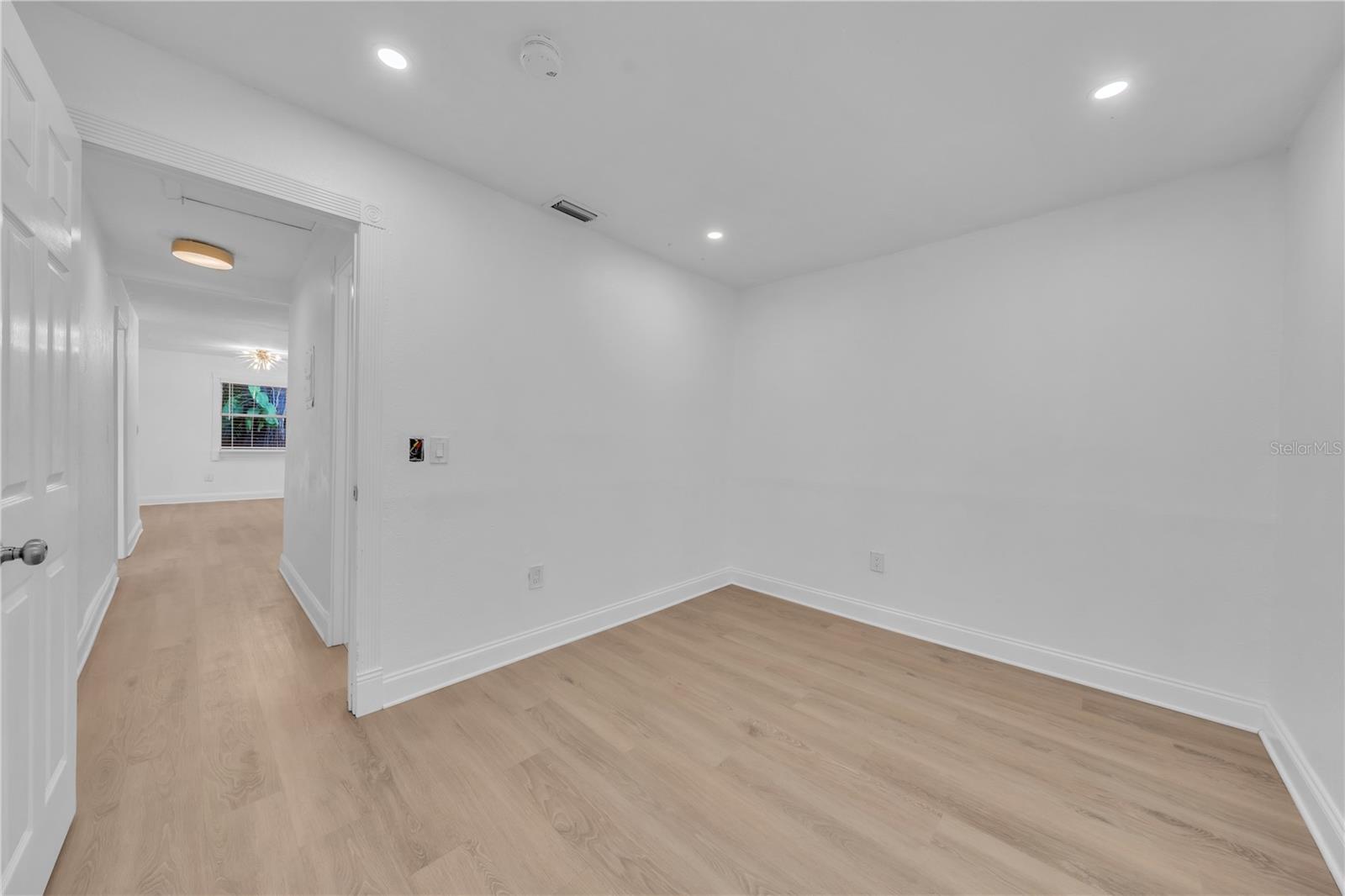 Image 30 of 45 For 314 Frances Avenue