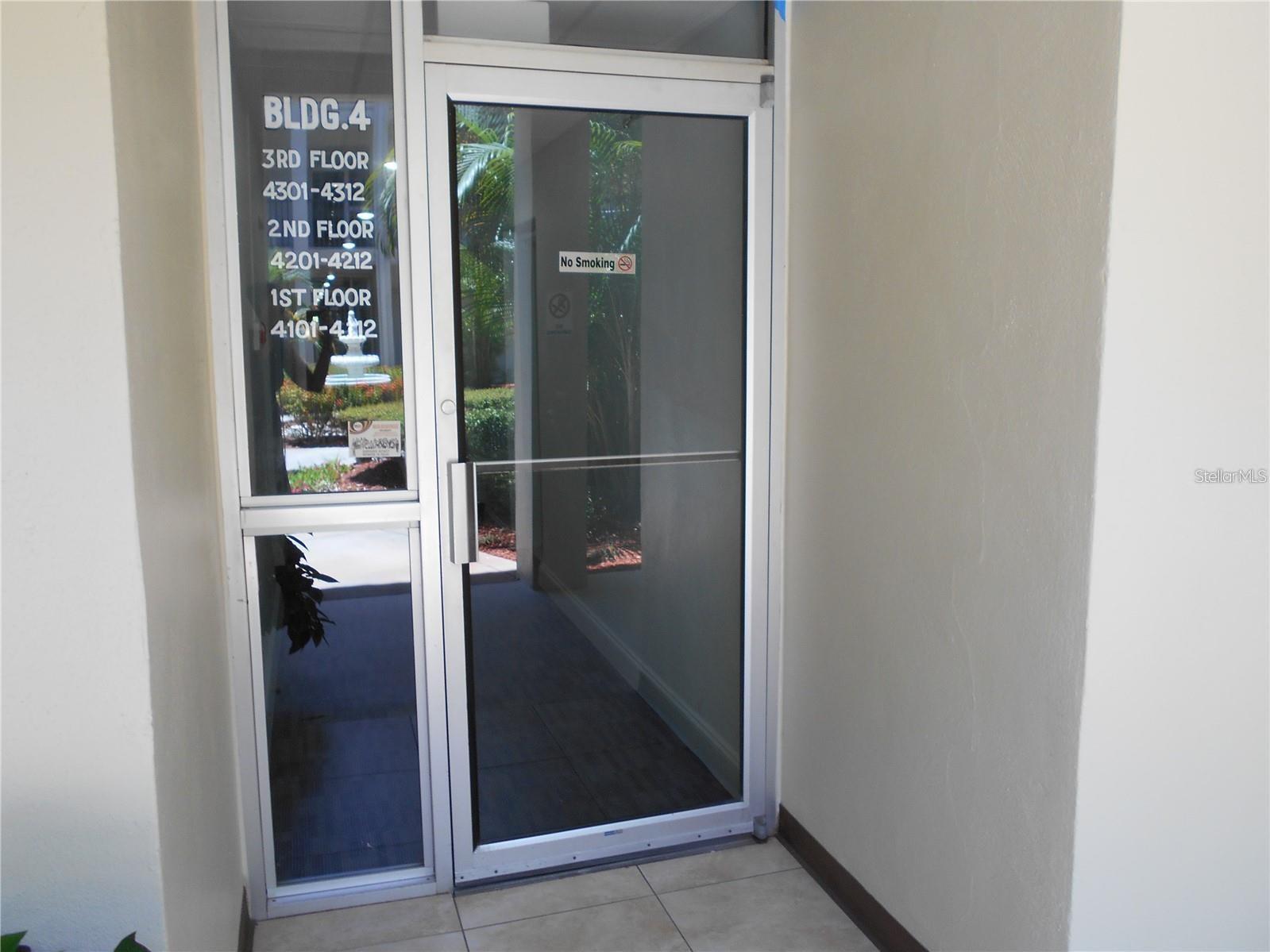 Image 6 of 38 For 2700 Bayshore Boulevard 4103