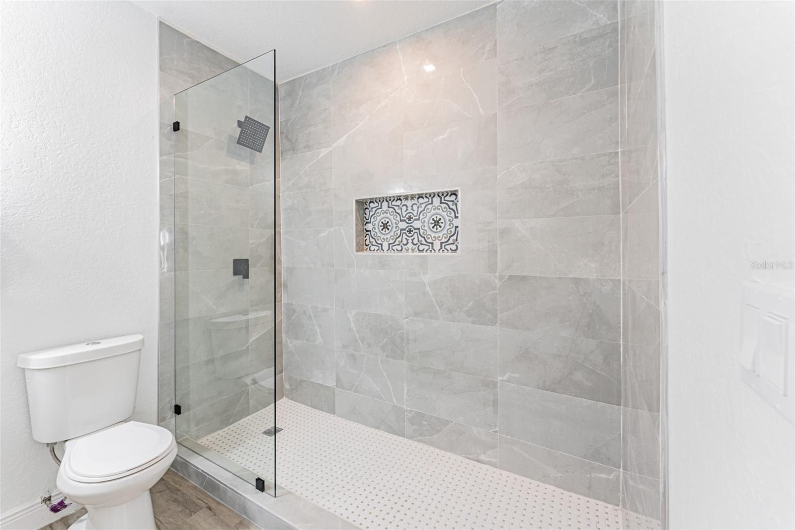 Image 19 of 46 For 1305 Osborne Avenue