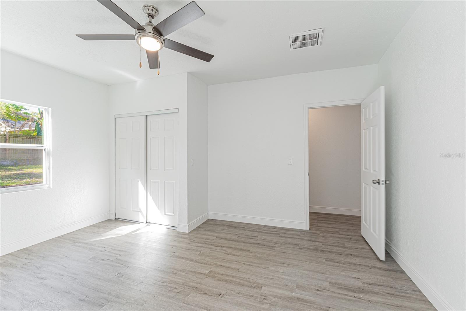 Image 23 of 46 For 1305 Osborne Avenue