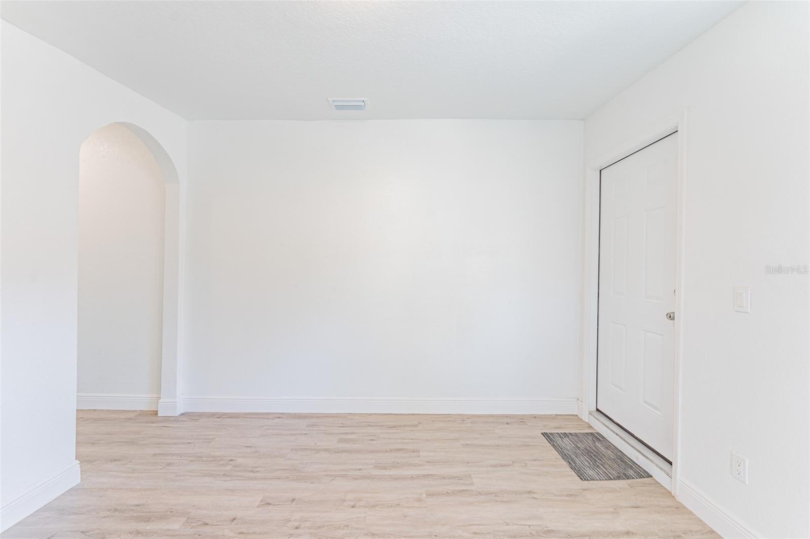 Image 33 of 46 For 1305 Osborne Avenue