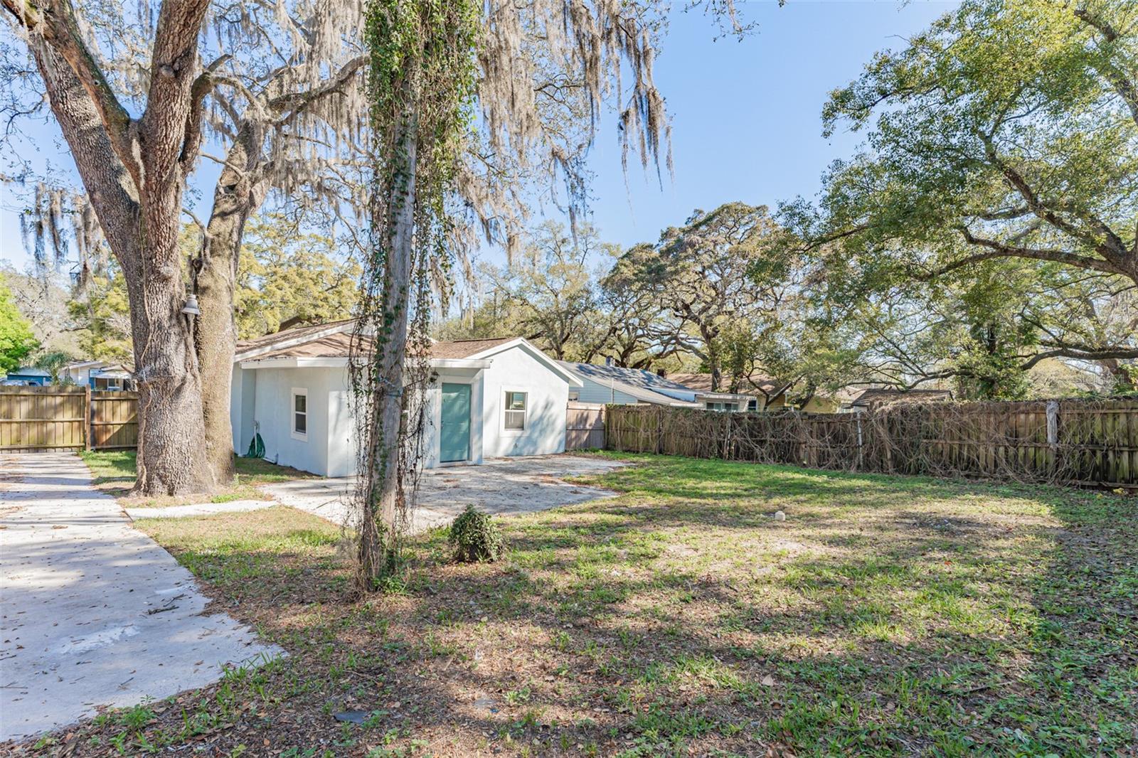 Image 39 of 46 For 1305 Osborne Avenue