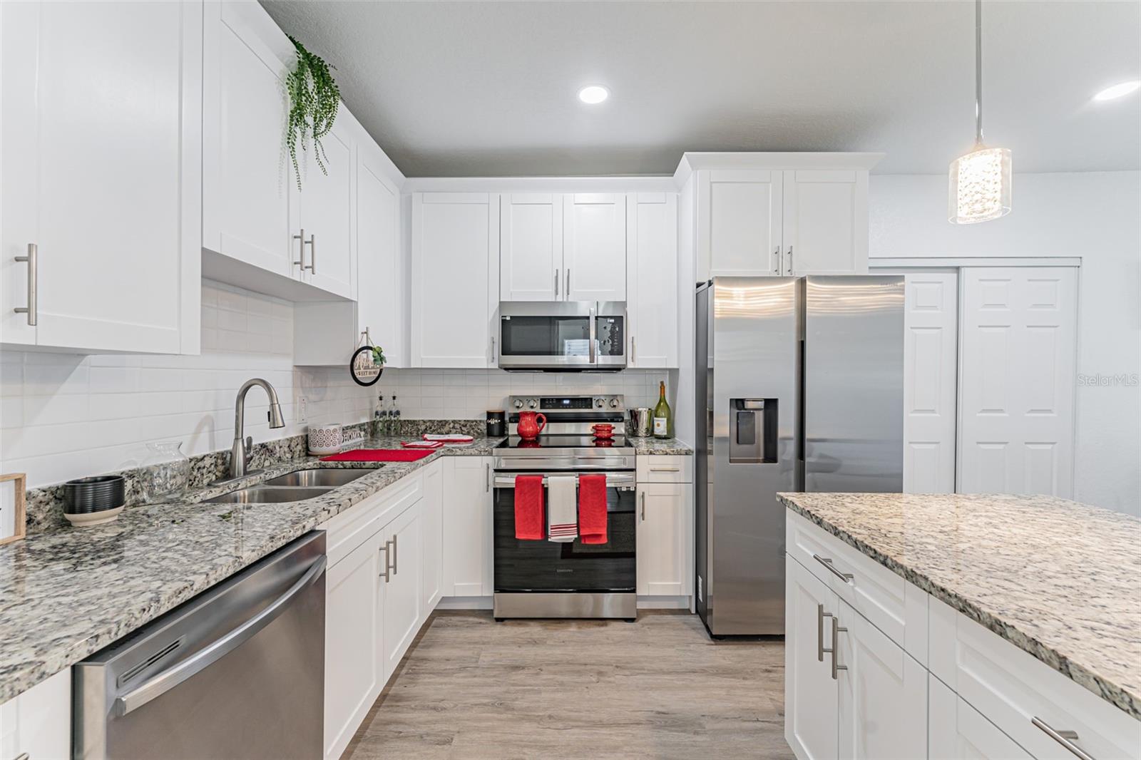 Image 4 of 46 For 1305 Osborne Avenue